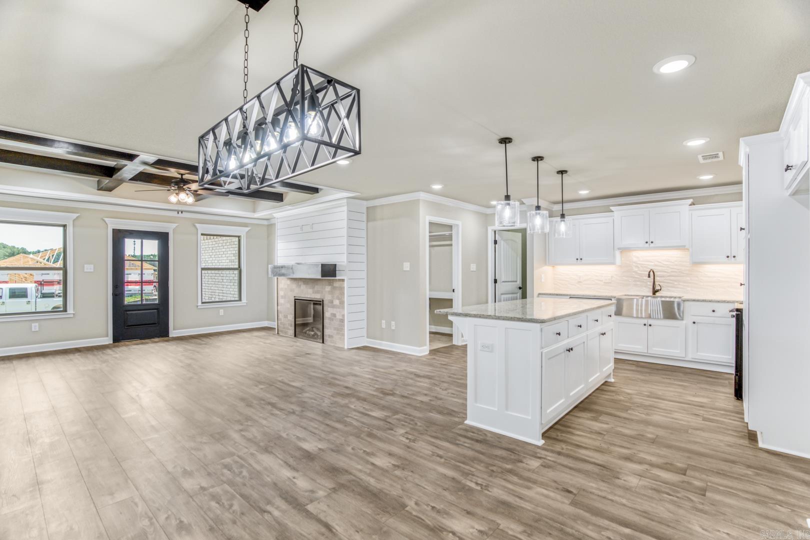 AUTUMN BROOKE - Residential