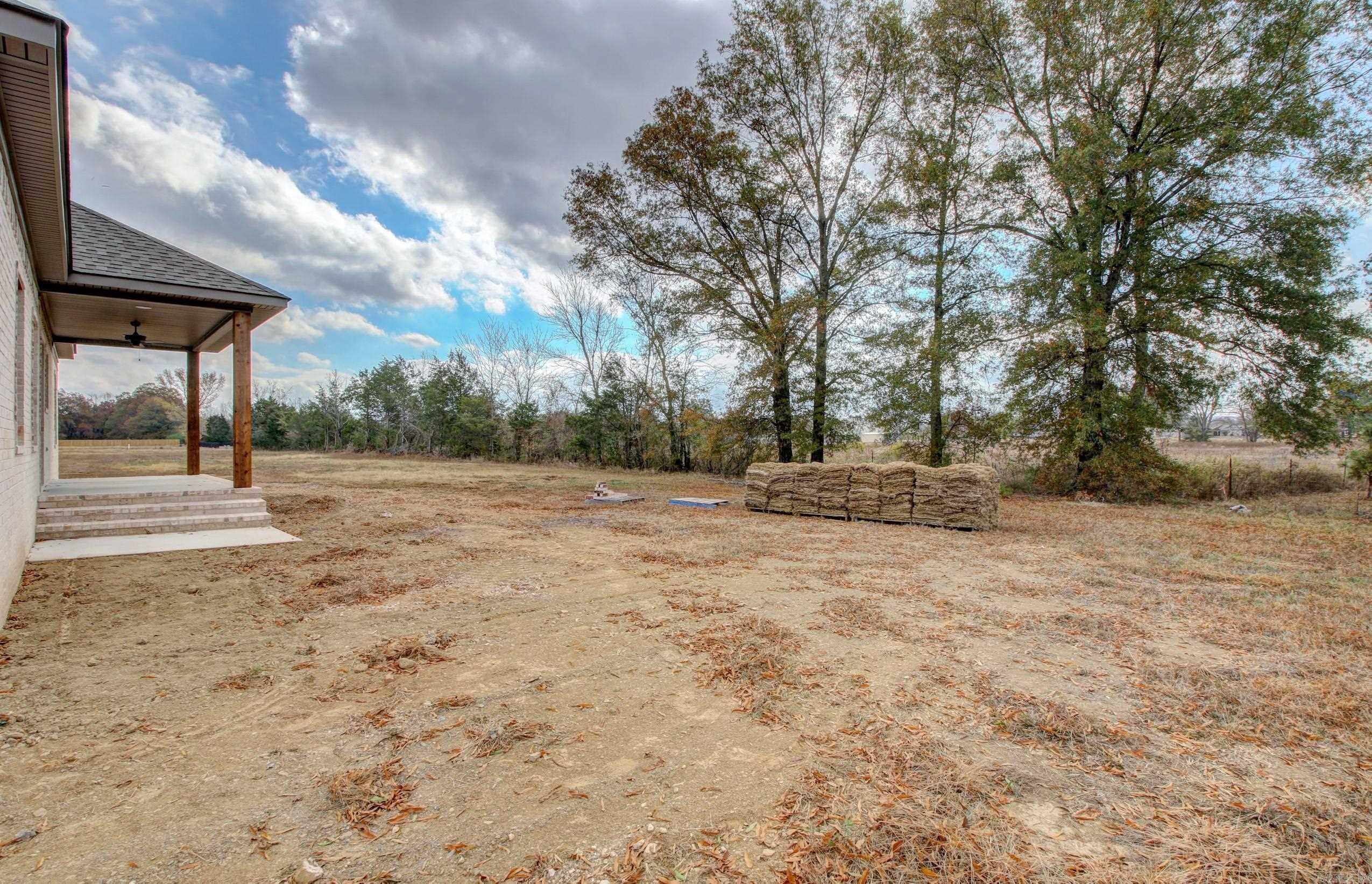 EAST MEADOW - Residential