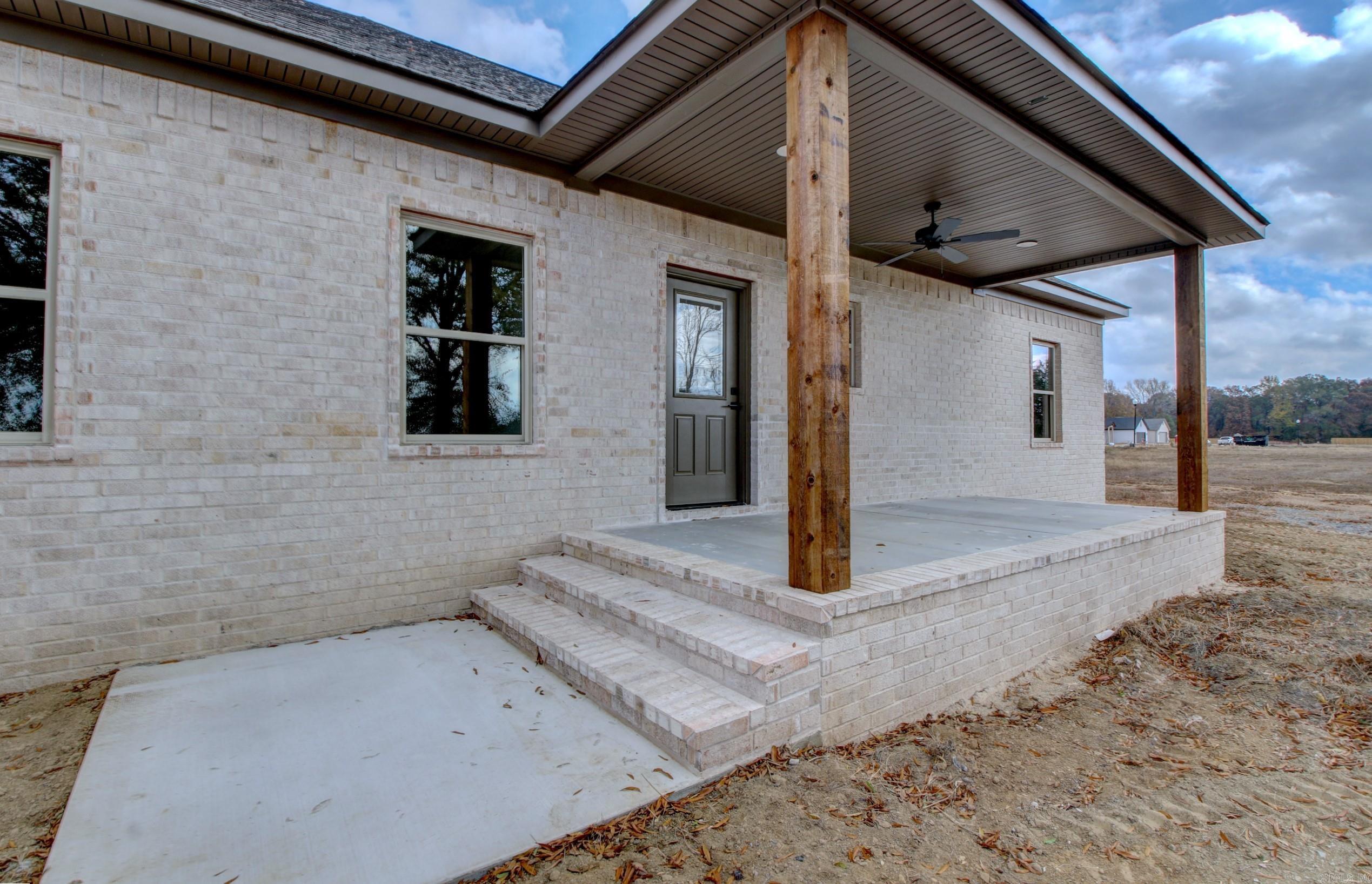 EAST MEADOW - Residential