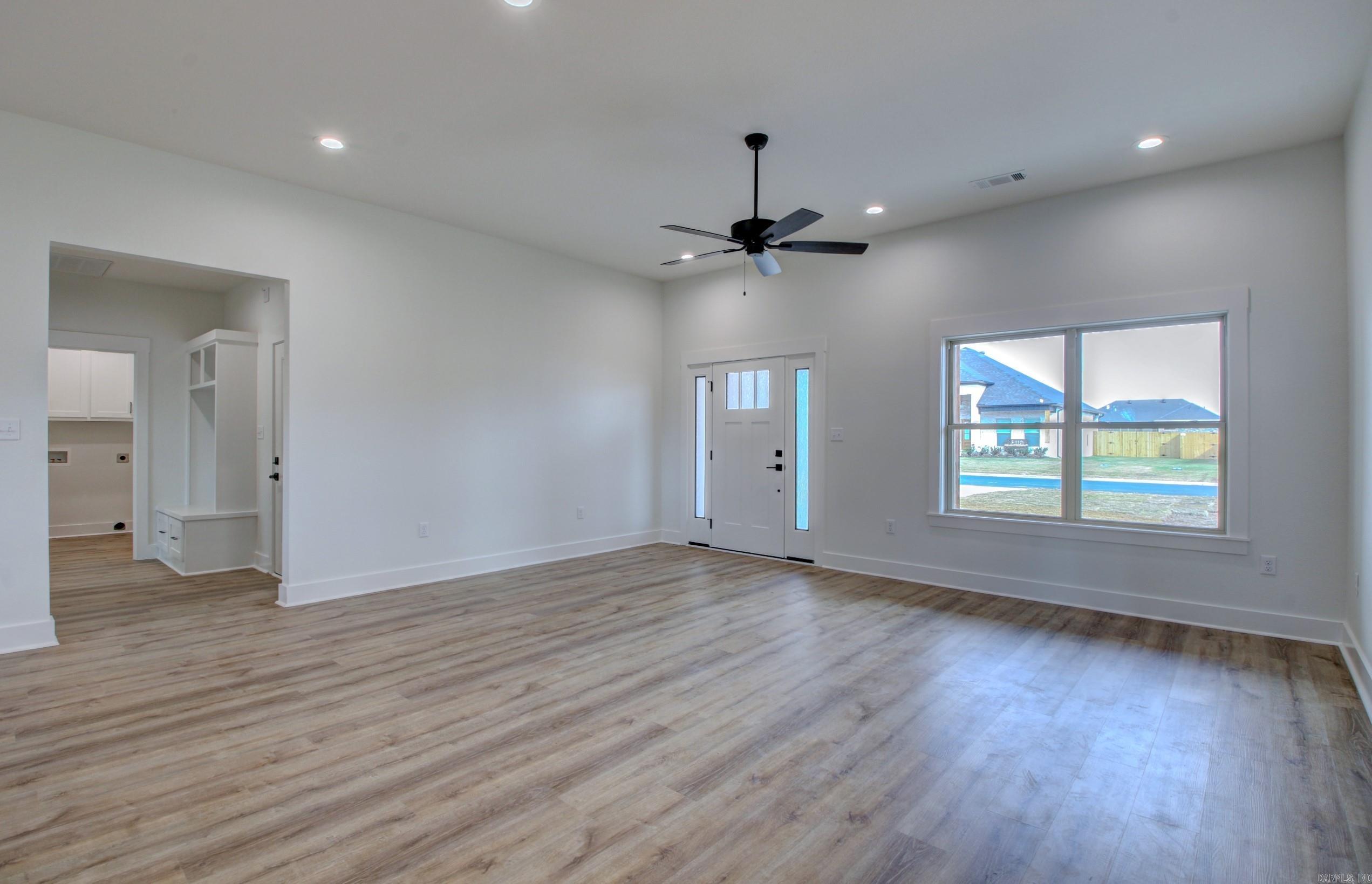 EAST MEADOW - Residential