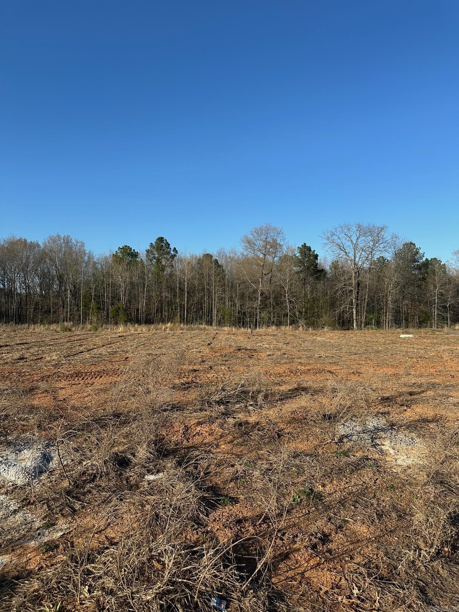 COUNTRY CLUB OF ARK THE - Land