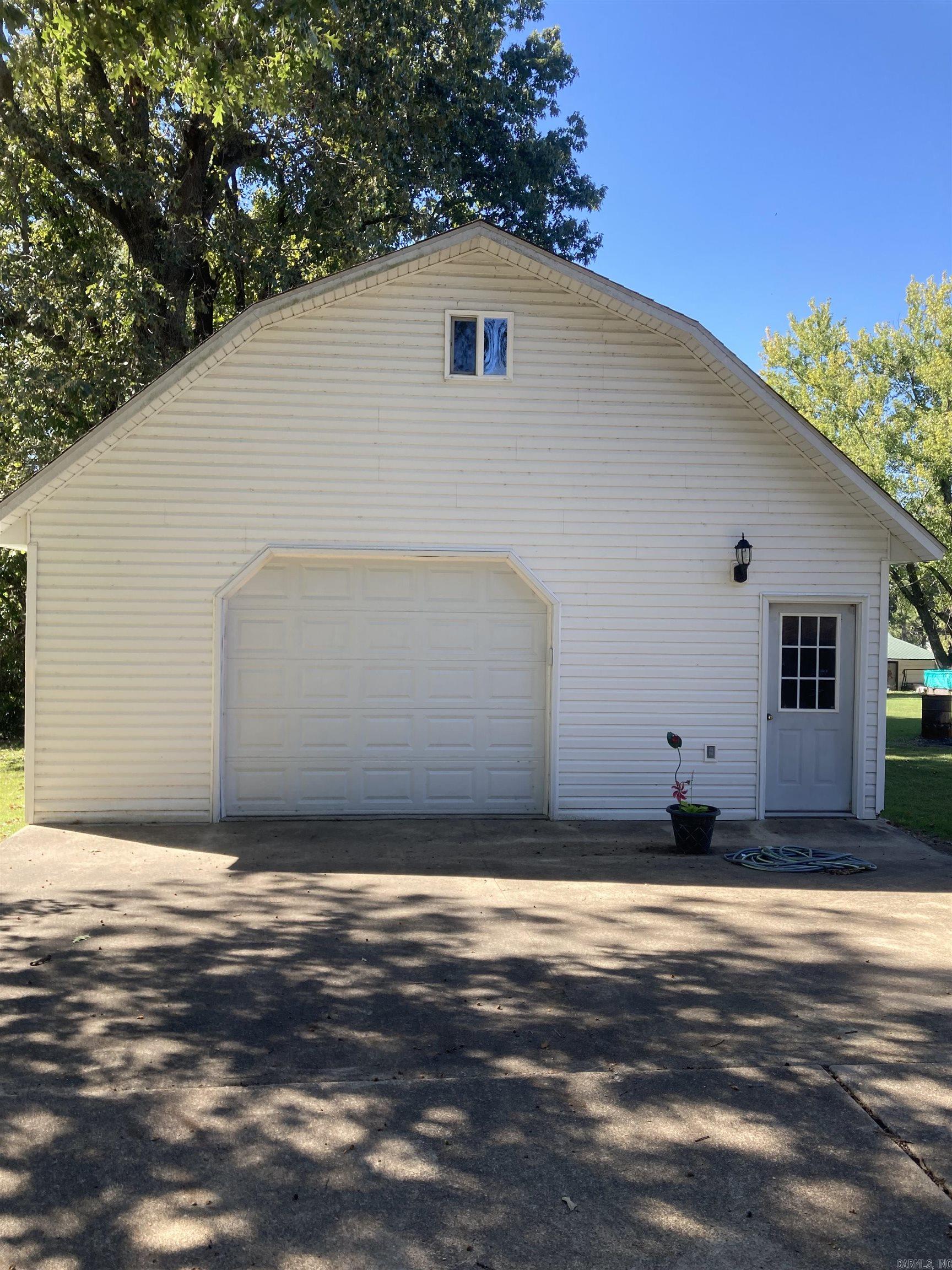 M&B PIGGOTT 2-20-8 - Residential