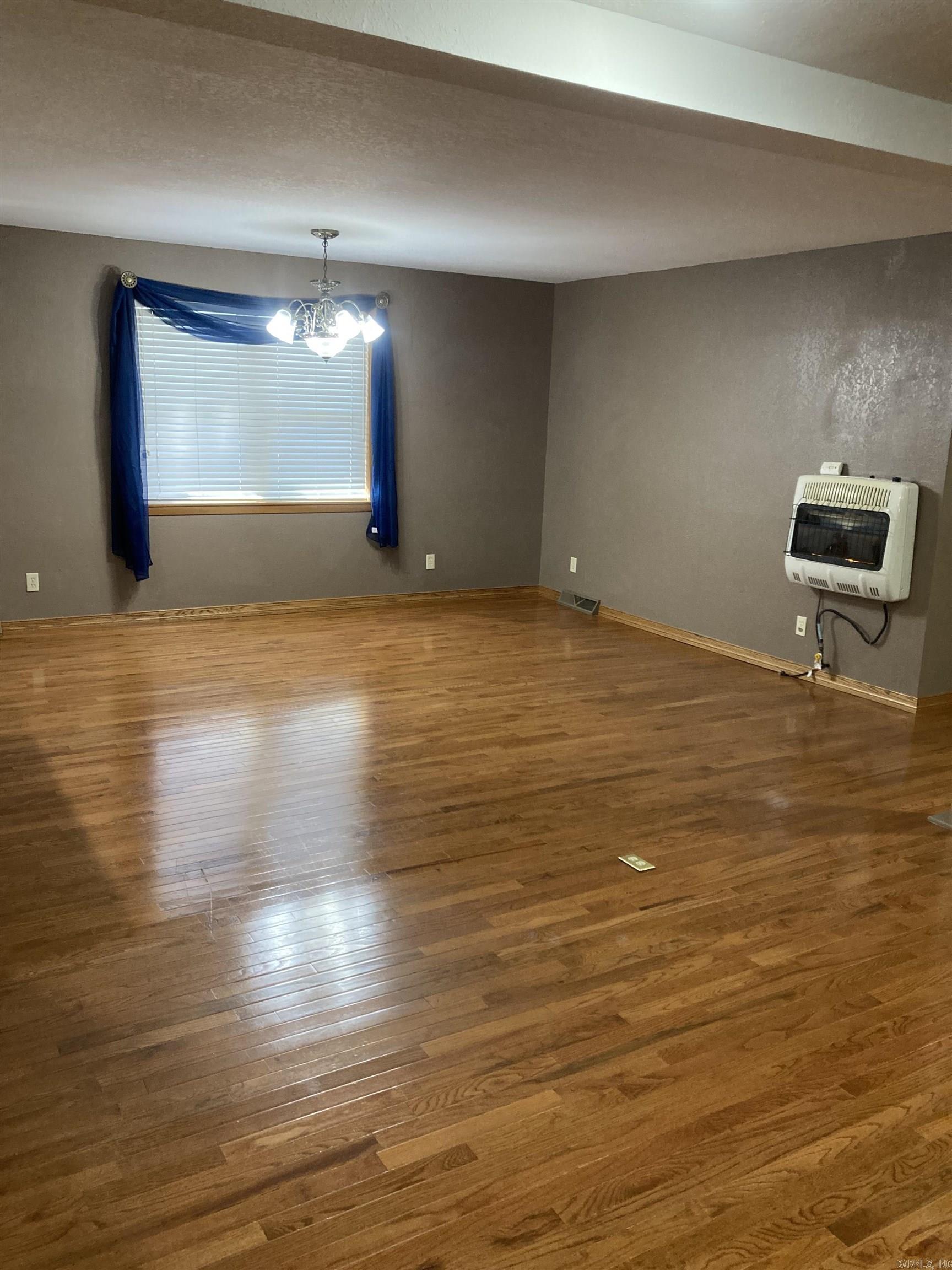 M&B PIGGOTT 2-20-8 - Residential