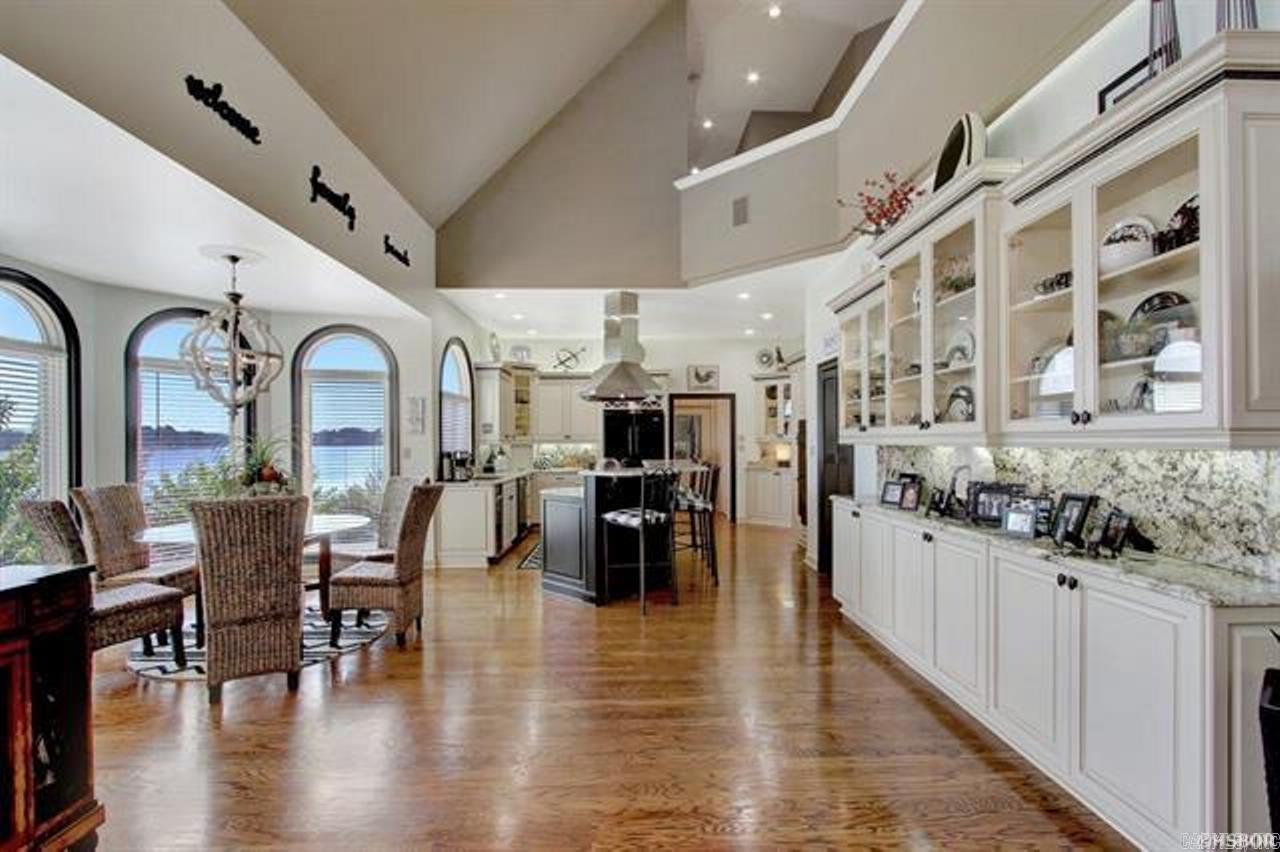 DRIFTWOOD POINT - Residential