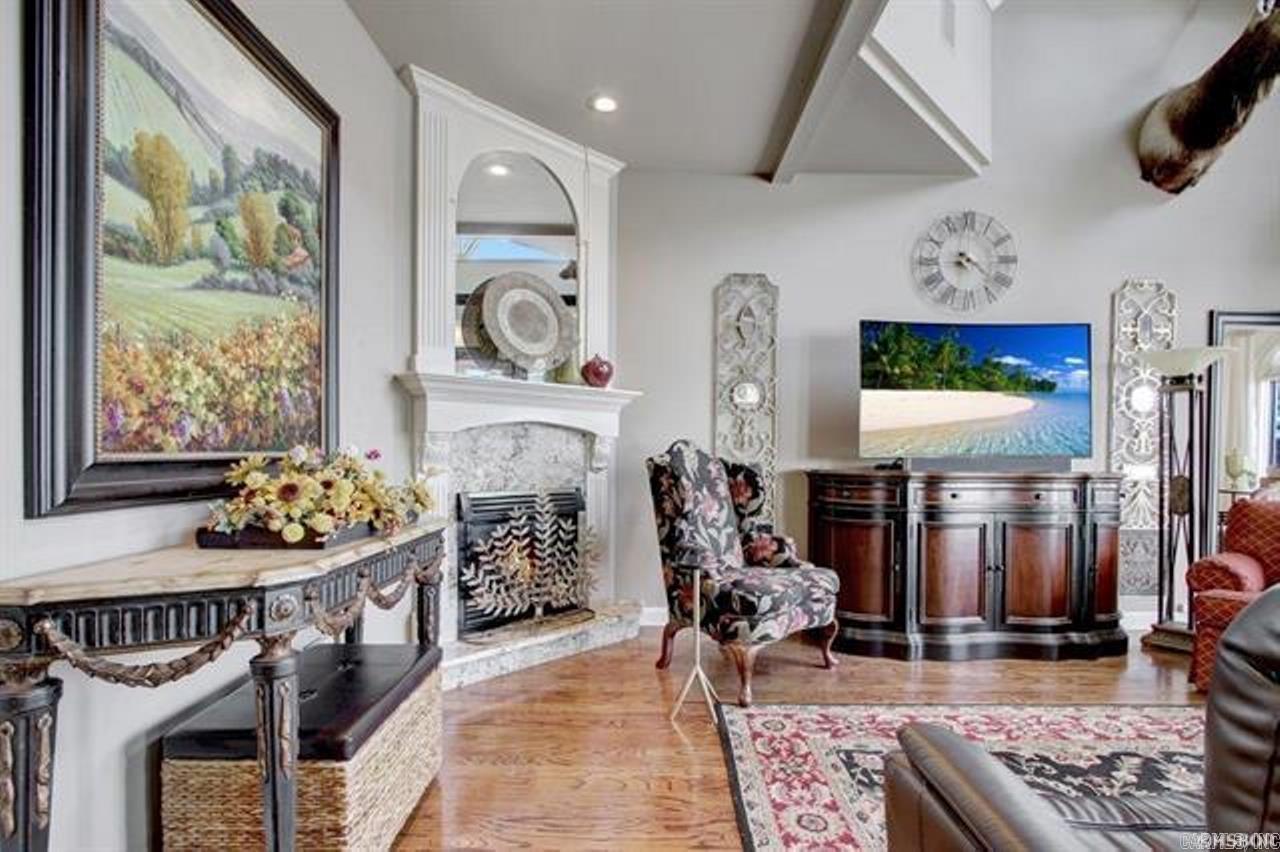 DRIFTWOOD POINT - Residential
