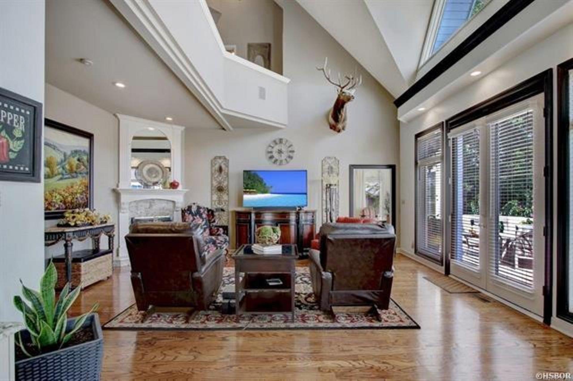 DRIFTWOOD POINT - Residential