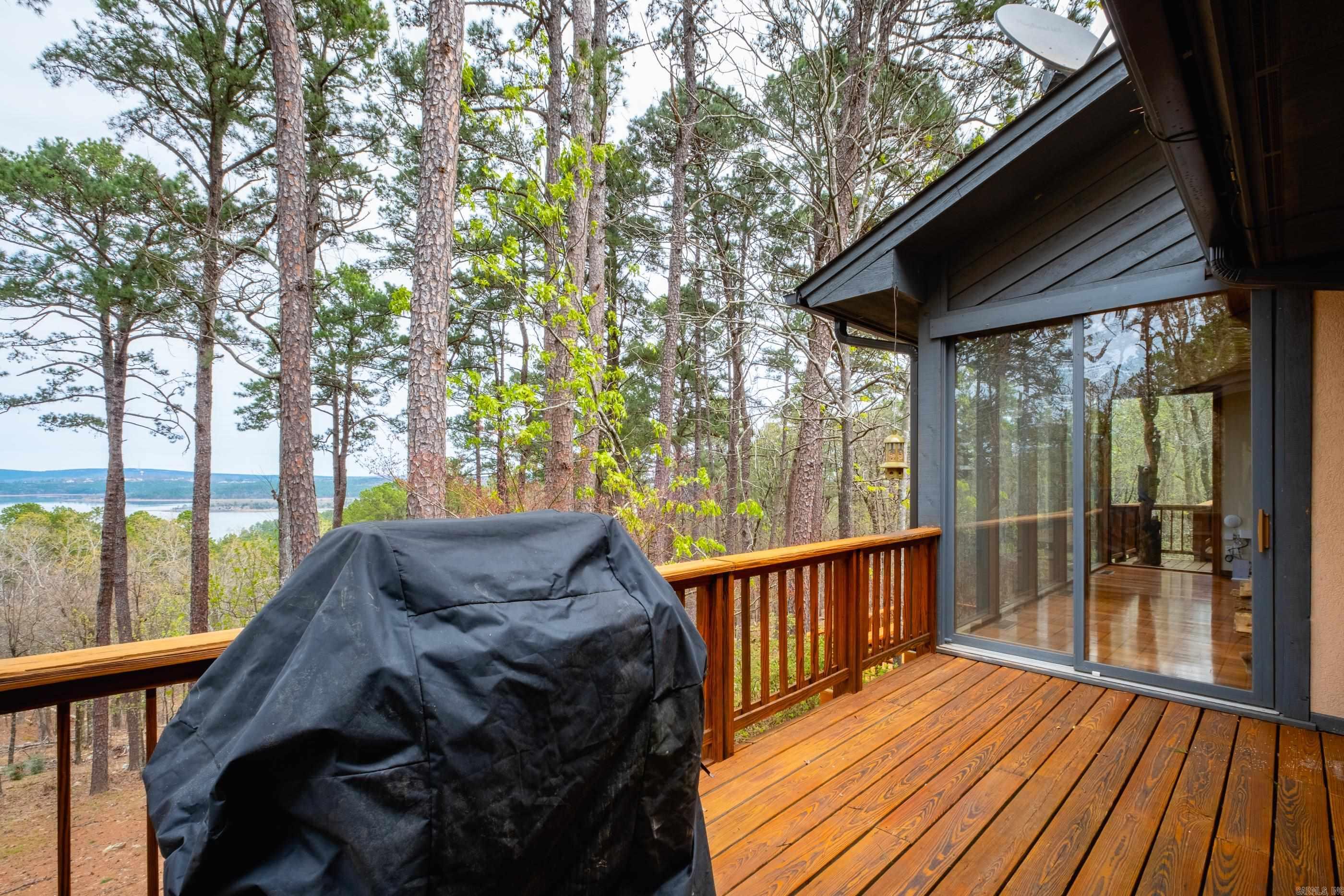 PINNACLE RIDGE ESTATES - Residential