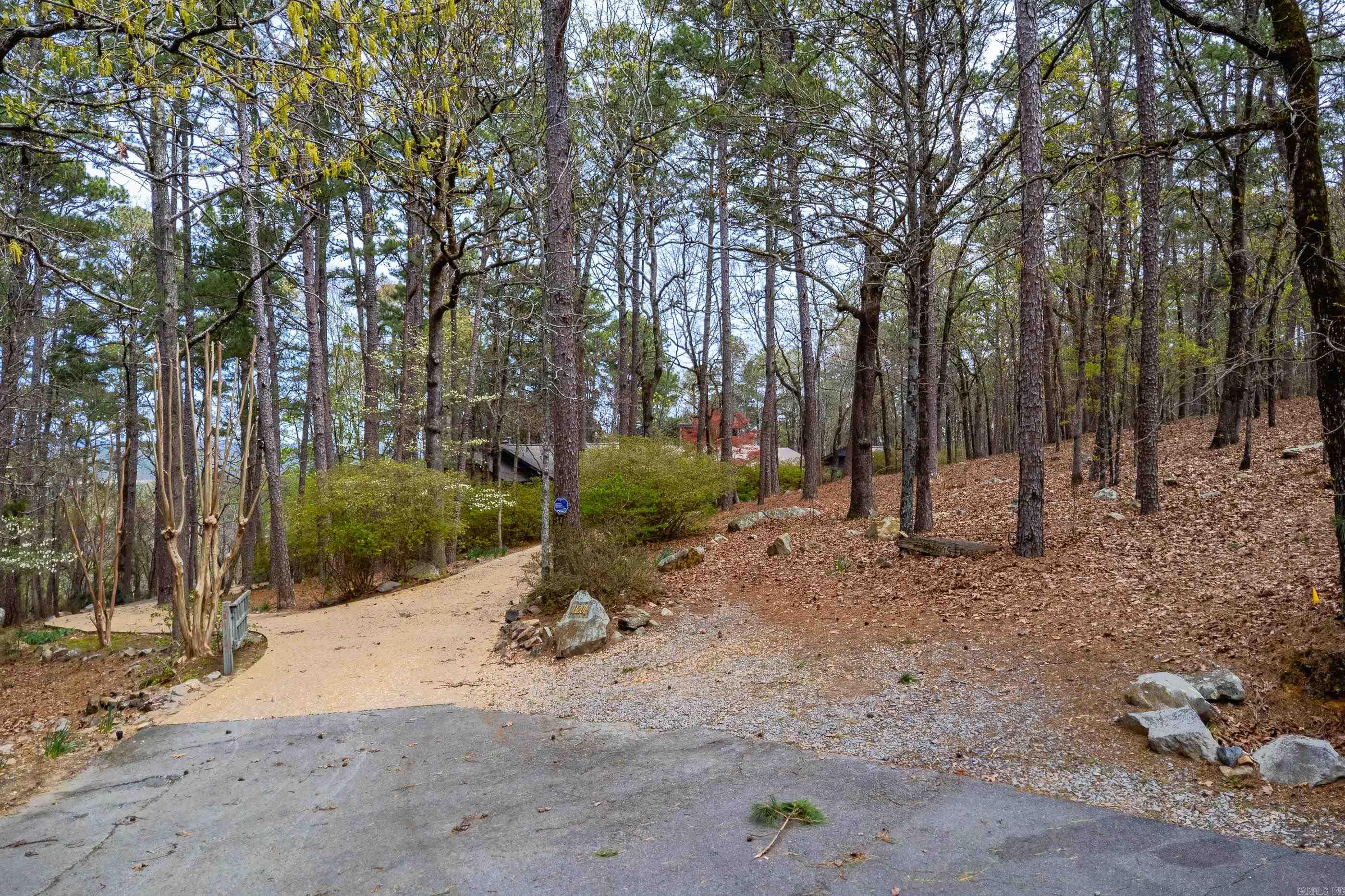 PINNACLE RIDGE ESTATES - Residential