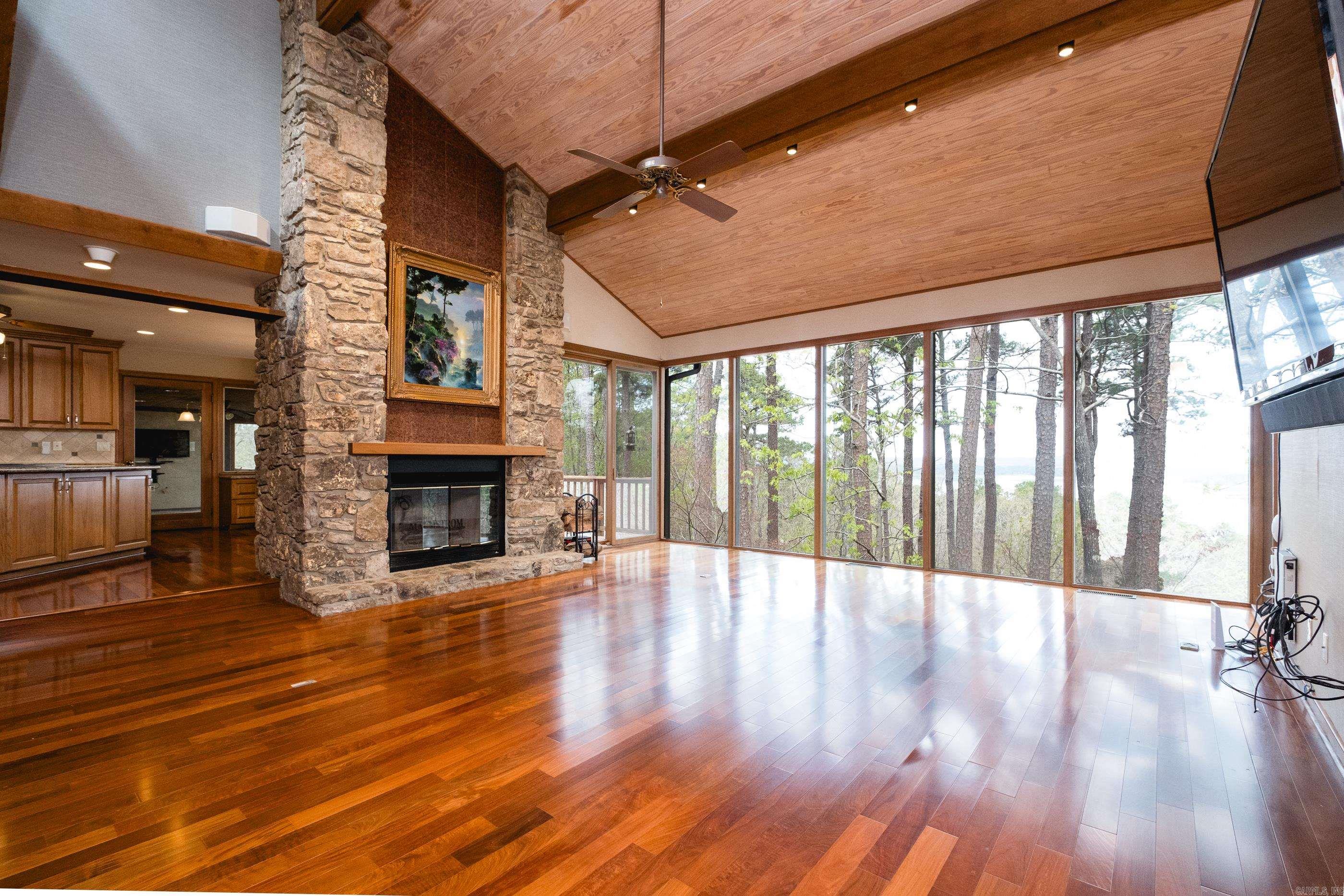 PINNACLE RIDGE ESTATES - Residential