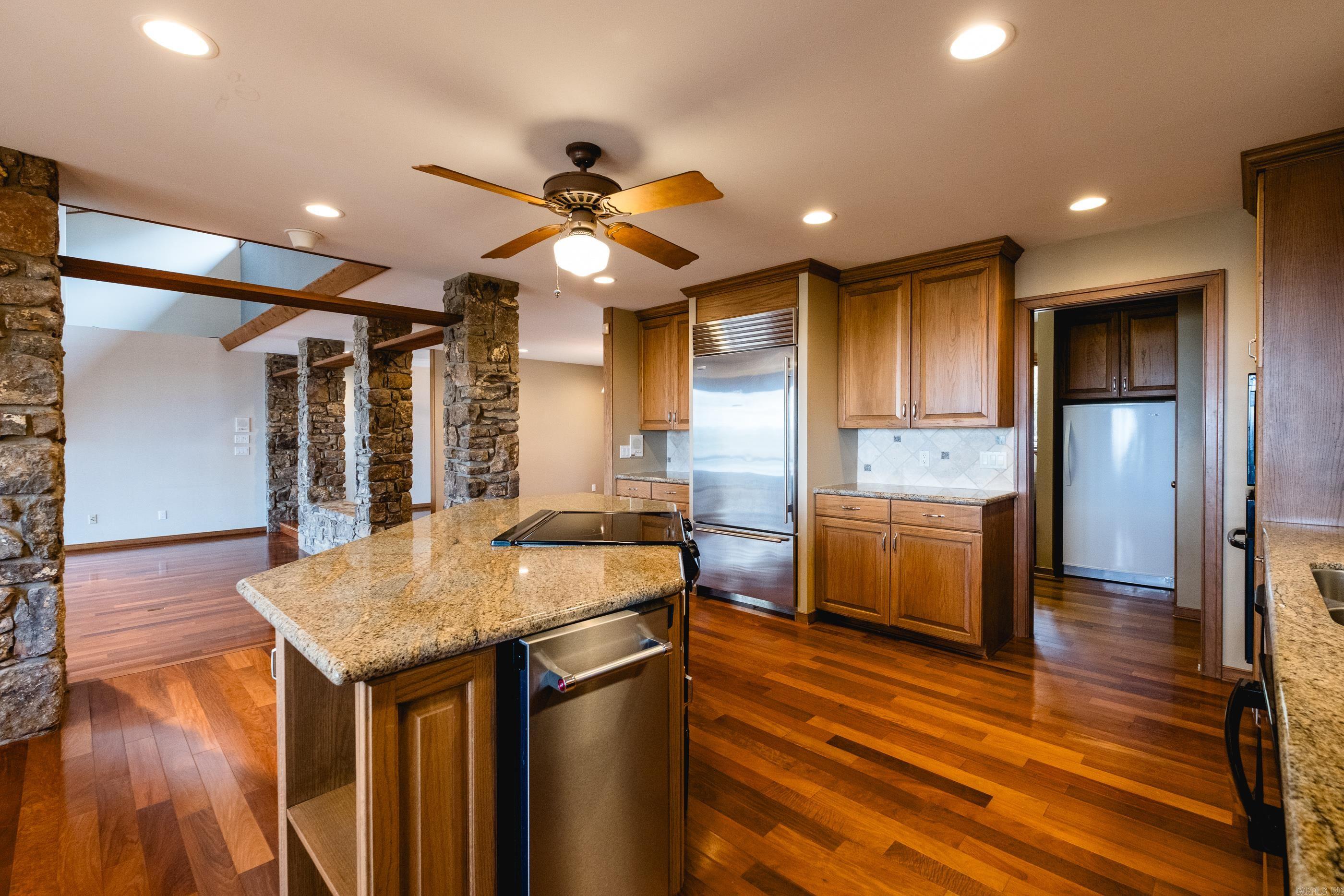 PINNACLE RIDGE ESTATES - Residential