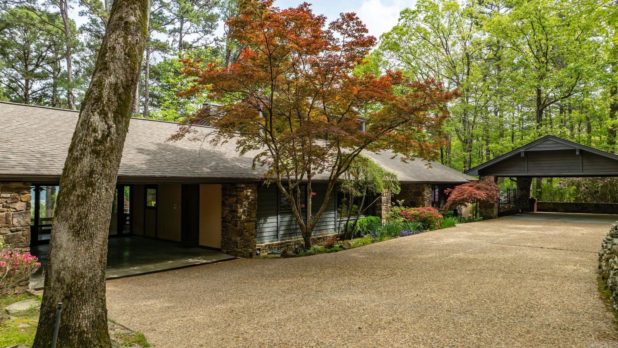 PINNACLE RIDGE ESTATES - Residential