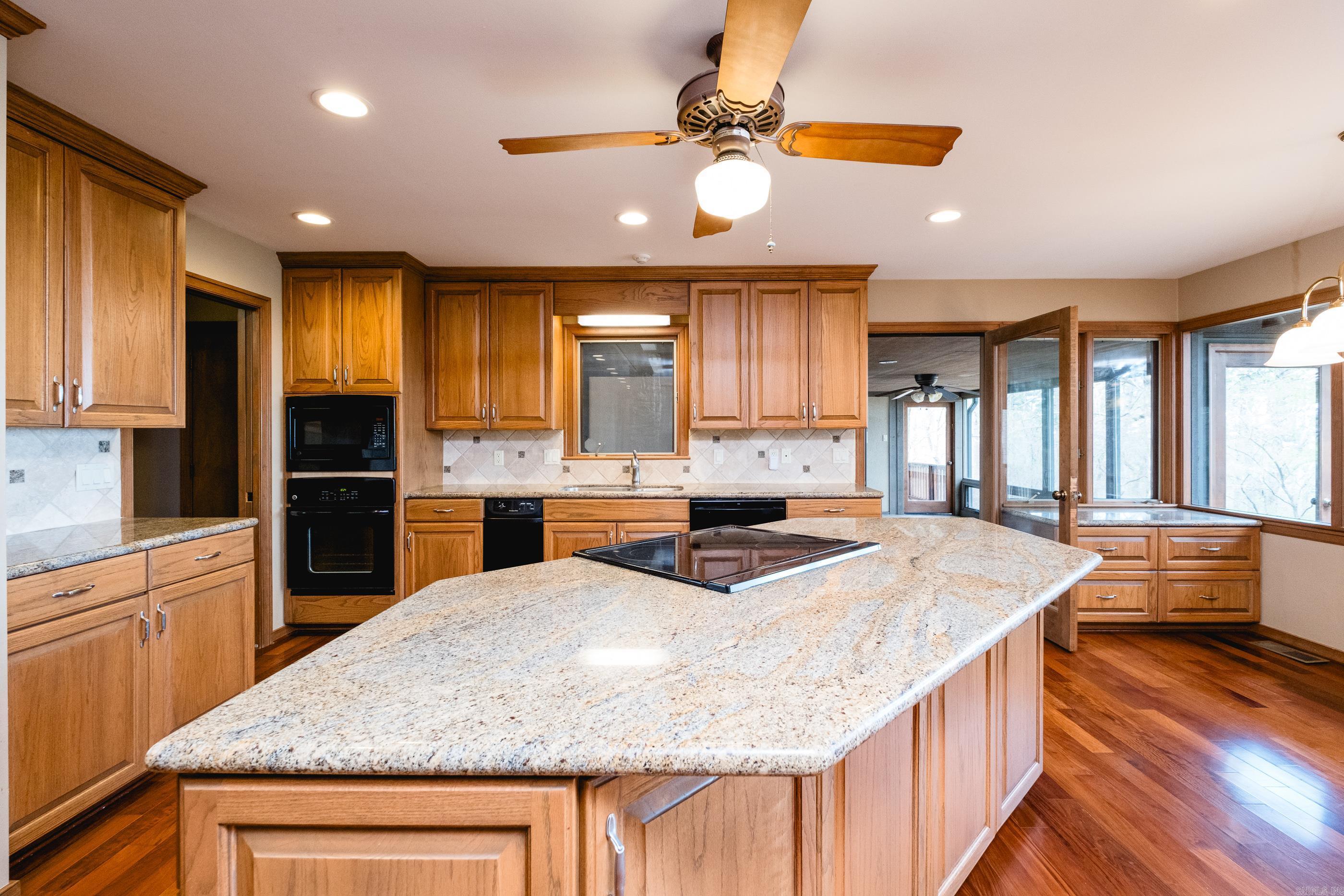 PINNACLE RIDGE ESTATES - Residential