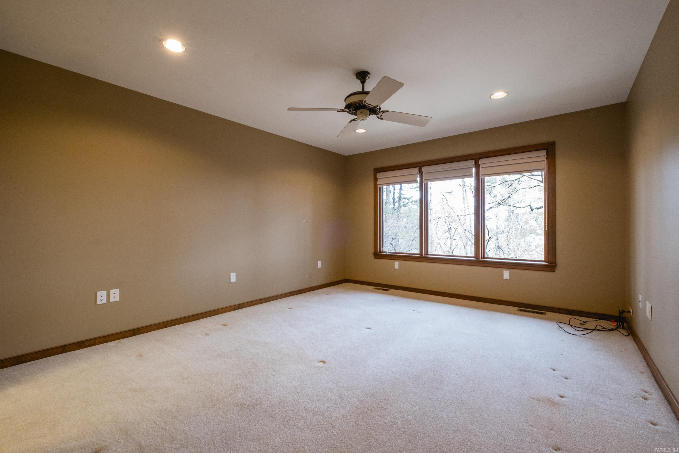 PINNACLE RIDGE ESTATES - Residential