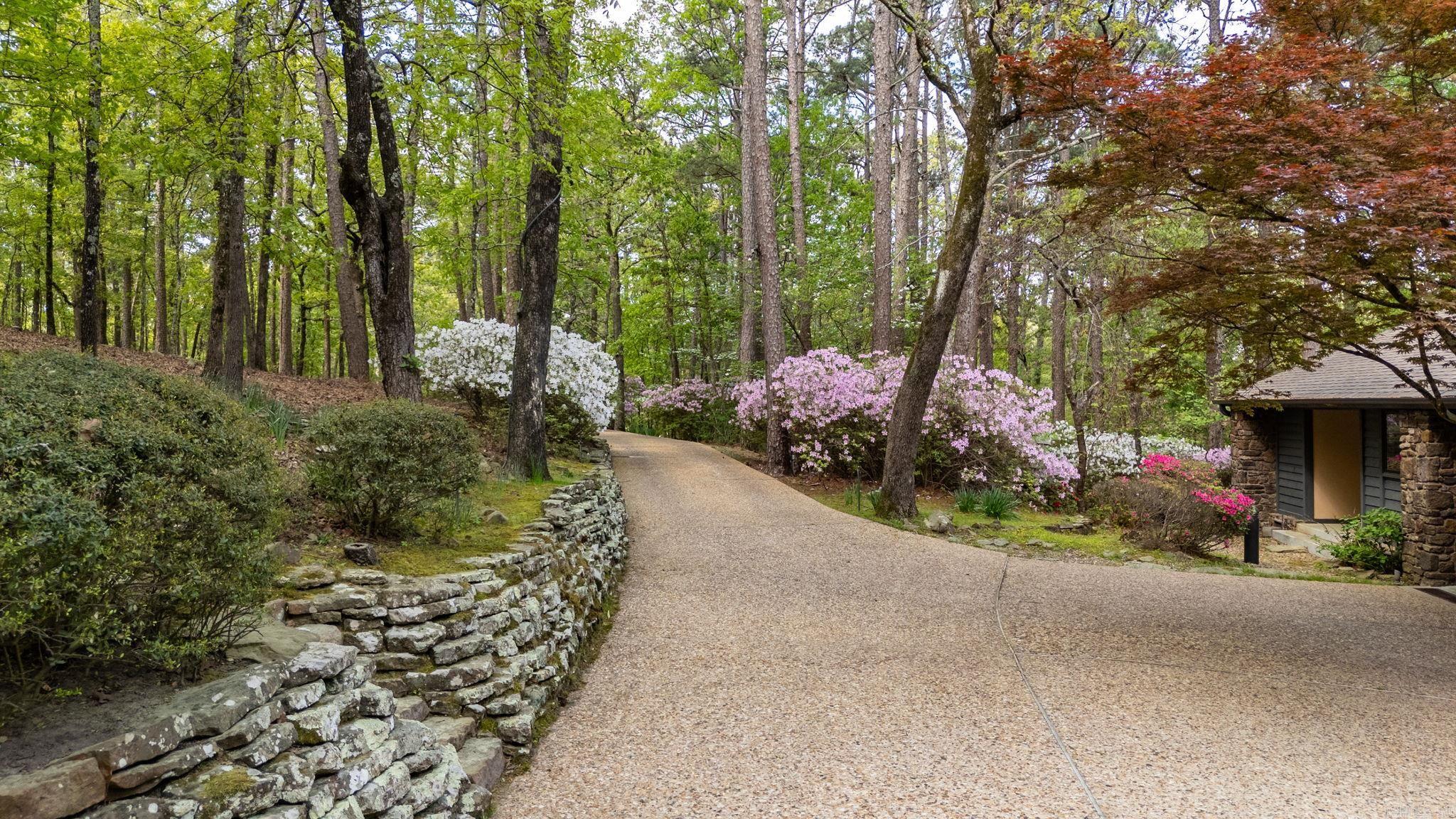 PINNACLE RIDGE ESTATES - Residential