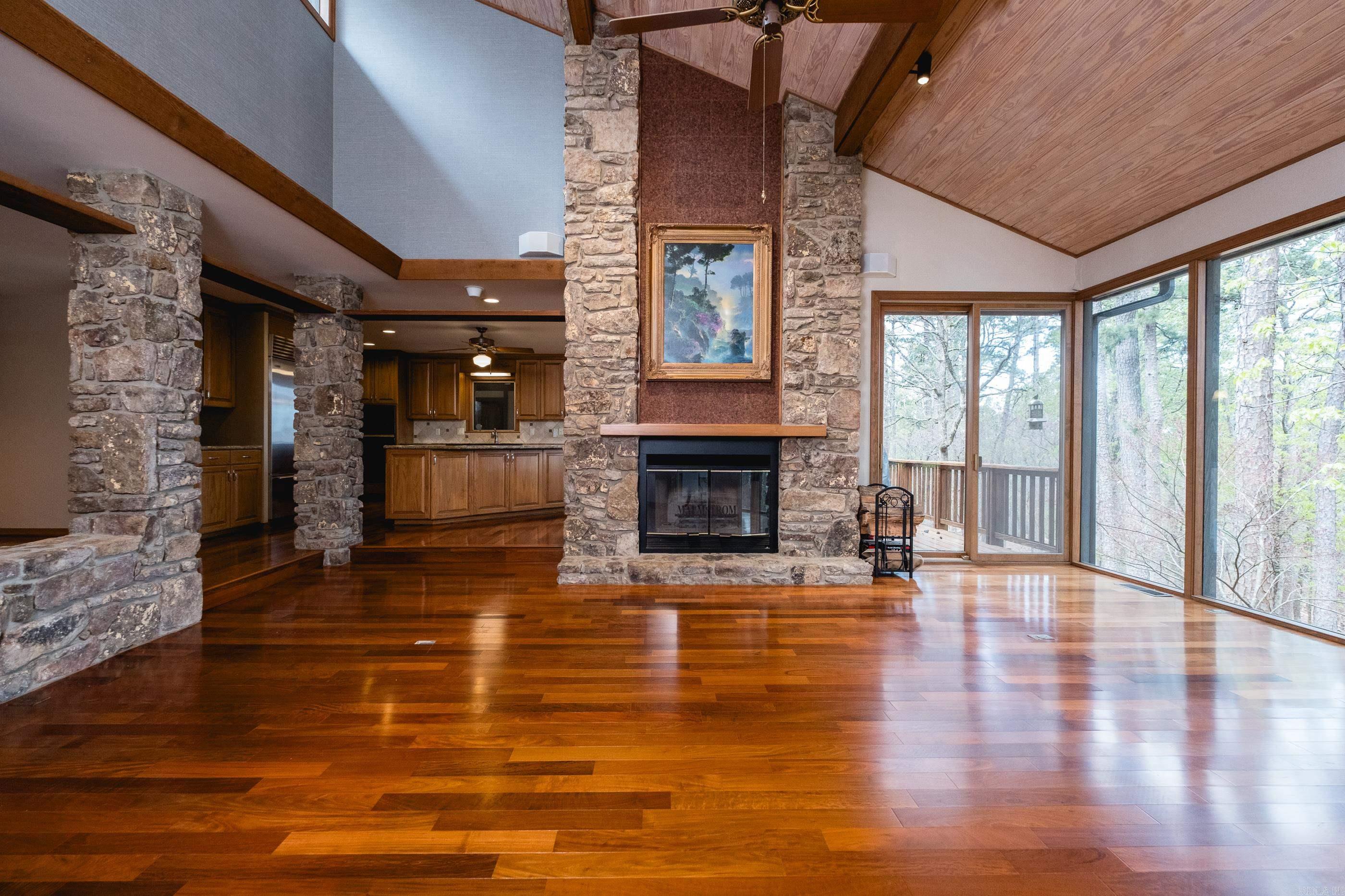 PINNACLE RIDGE ESTATES - Residential