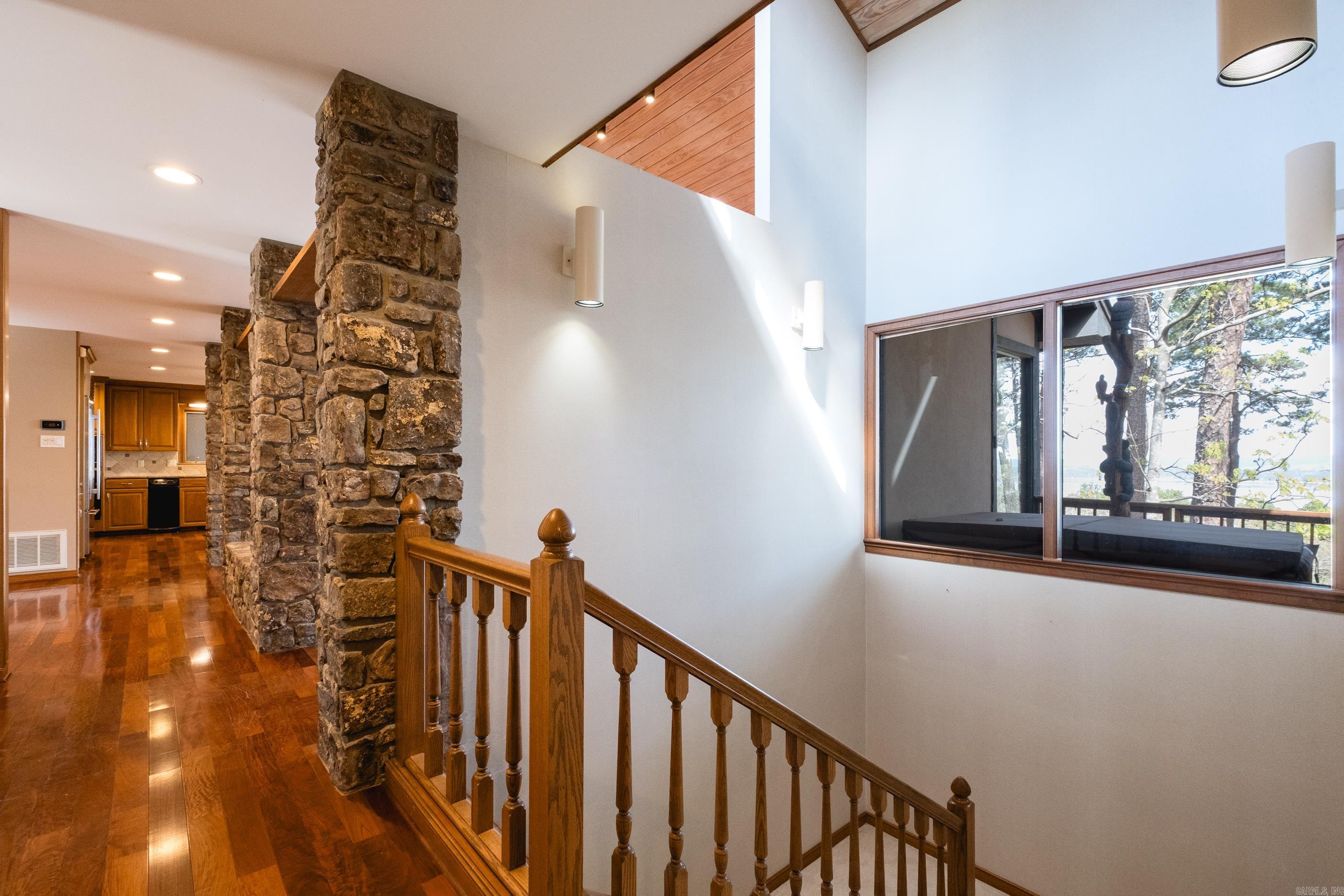 PINNACLE RIDGE ESTATES - Residential