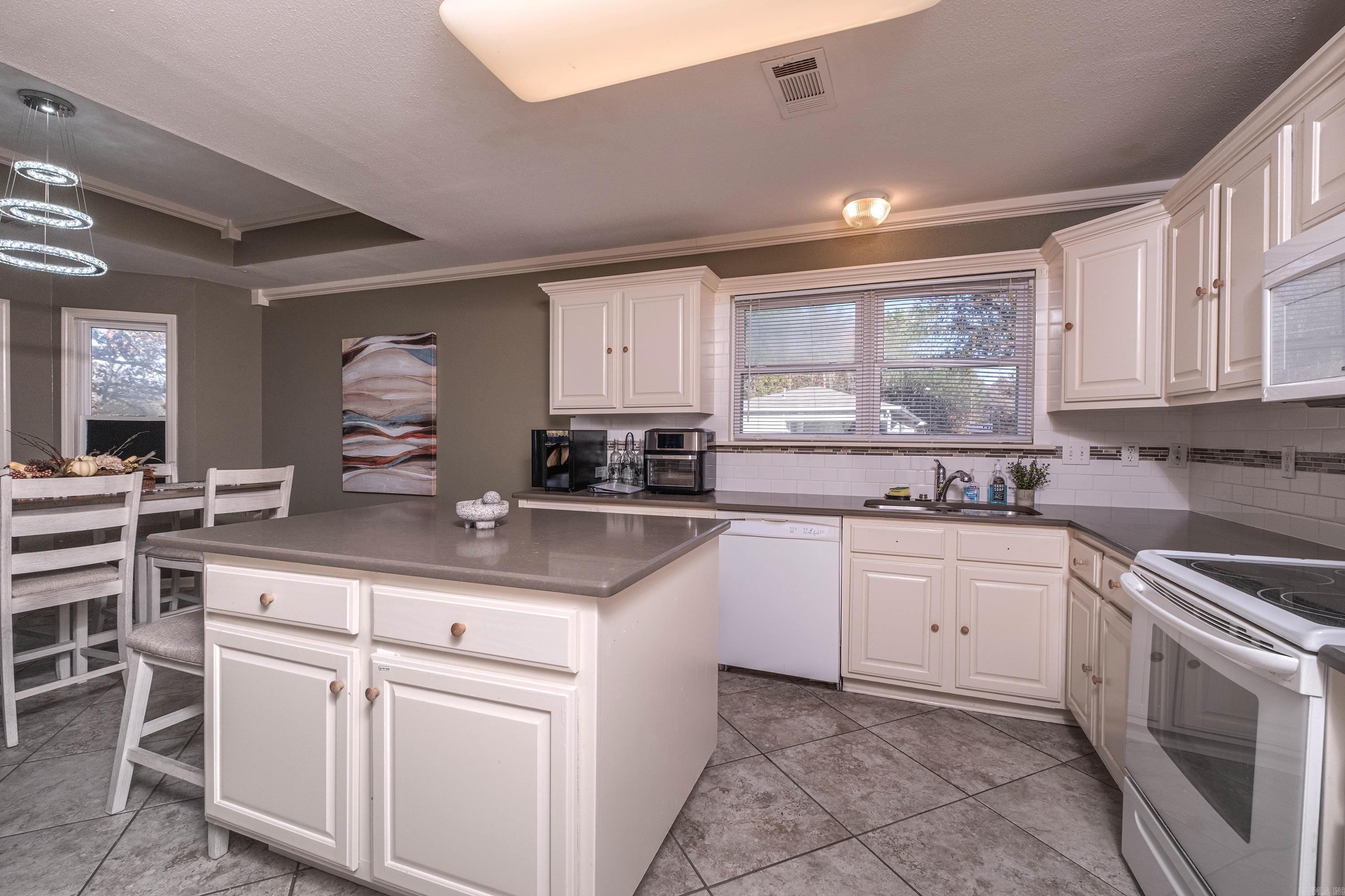 WHITE OAK ANNEX - Residential