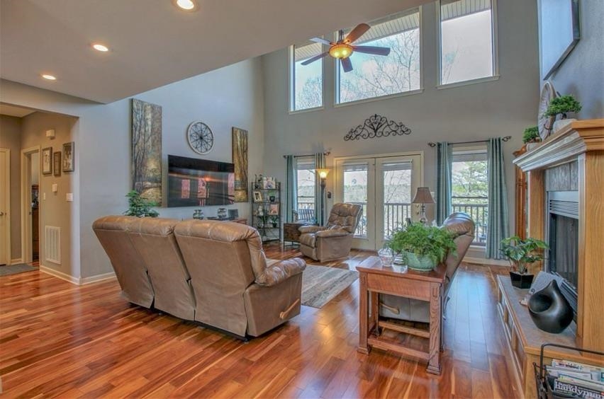 Lake Forest Shores - Residential