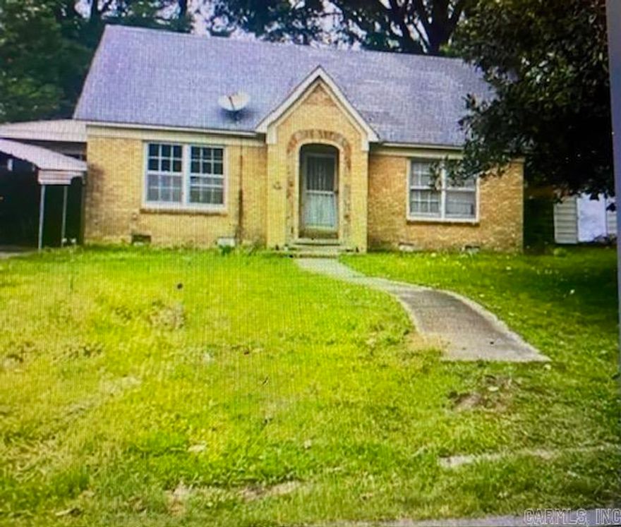 INVESTOR SPECIAL!! Good location close to JRMC, I-530, restaurants and shopping. 3 bedroom, 1 bath, quiet neighborhood. Would make a great rental property.  Being sold AS IS, offering Seller financing. Call today, won't last long!