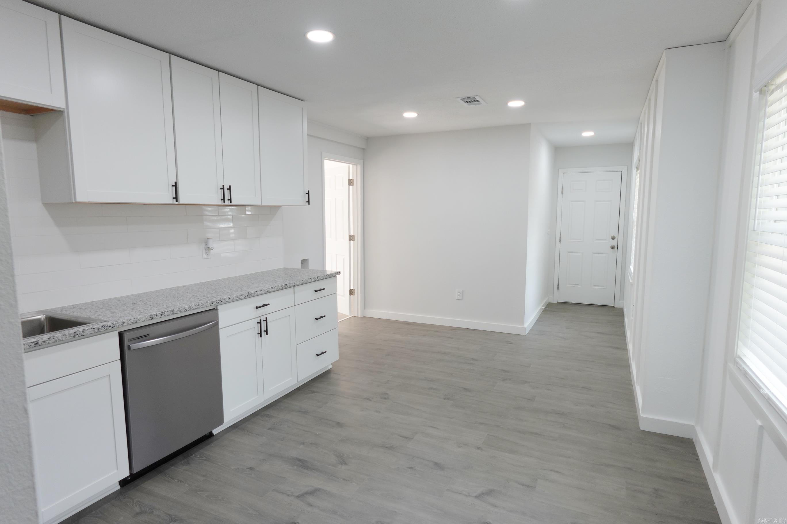 CONWAY MANOR - Residential