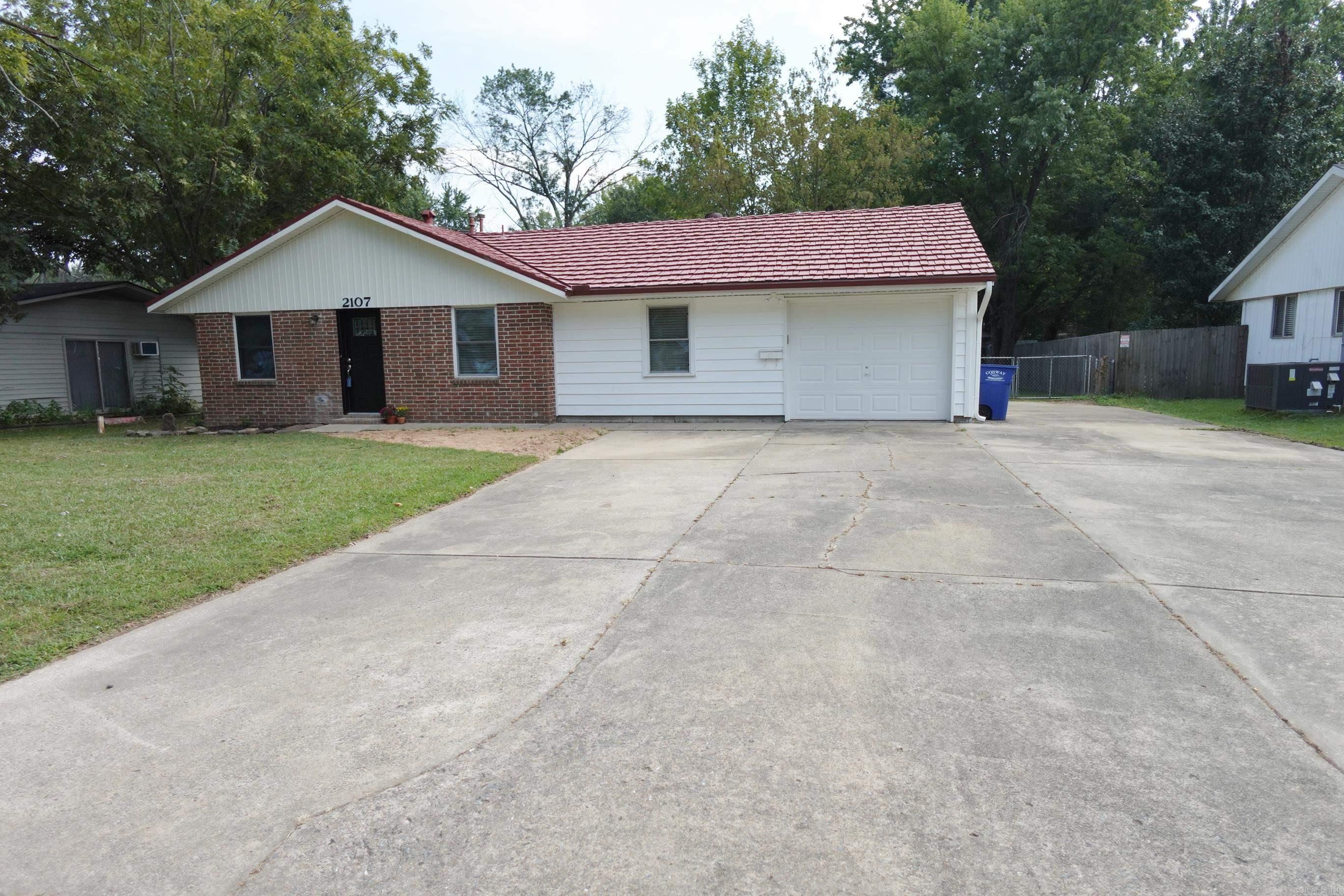CONWAY MANOR - Residential