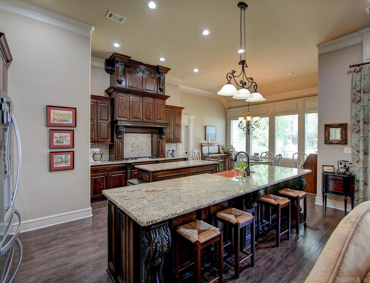 ARLINGTON PARK - Residential