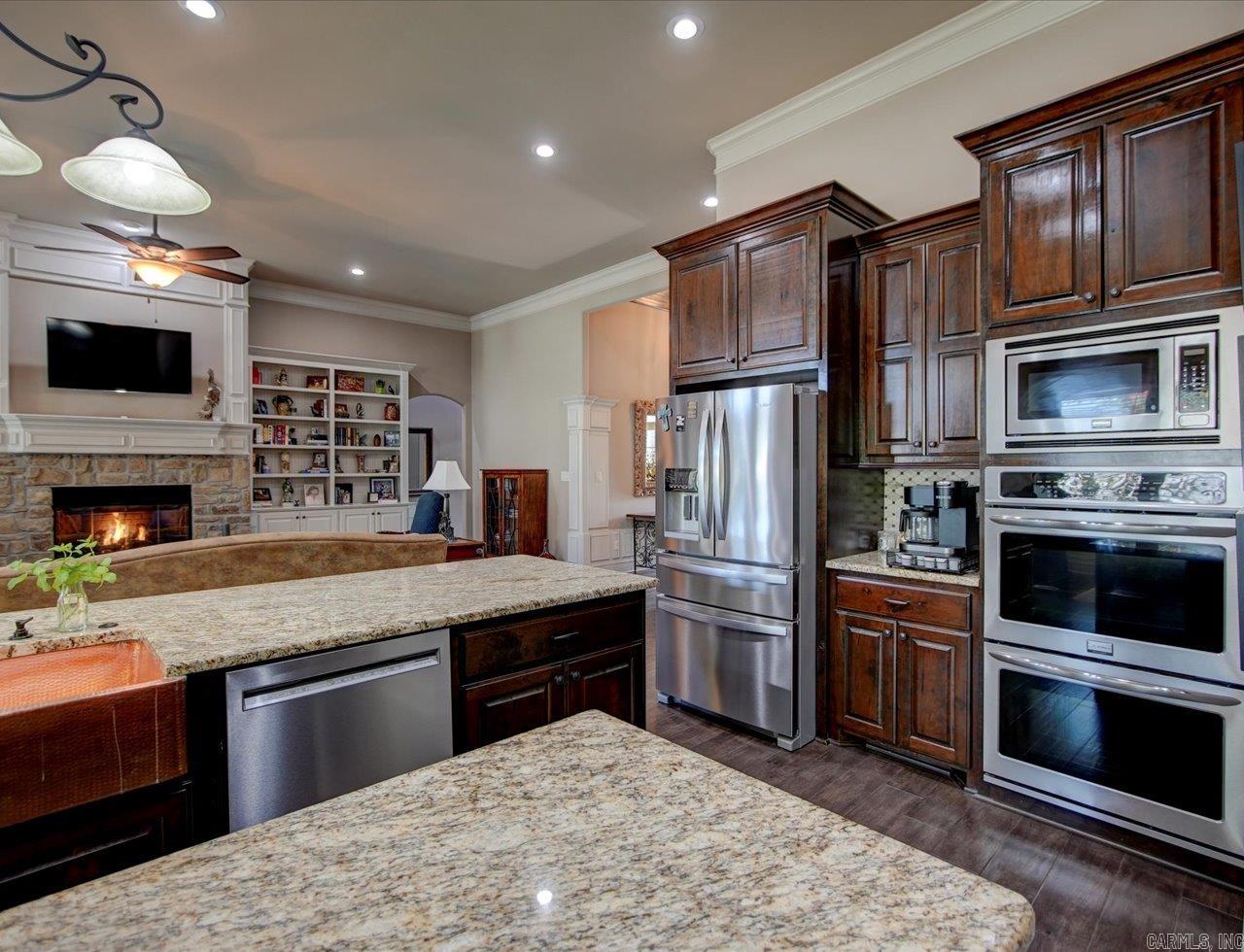 ARLINGTON PARK - Residential