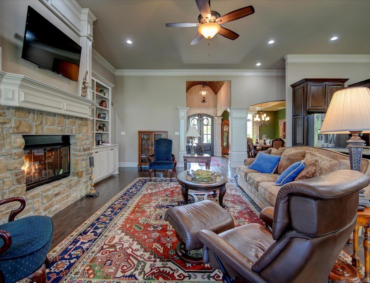 ARLINGTON PARK - Residential