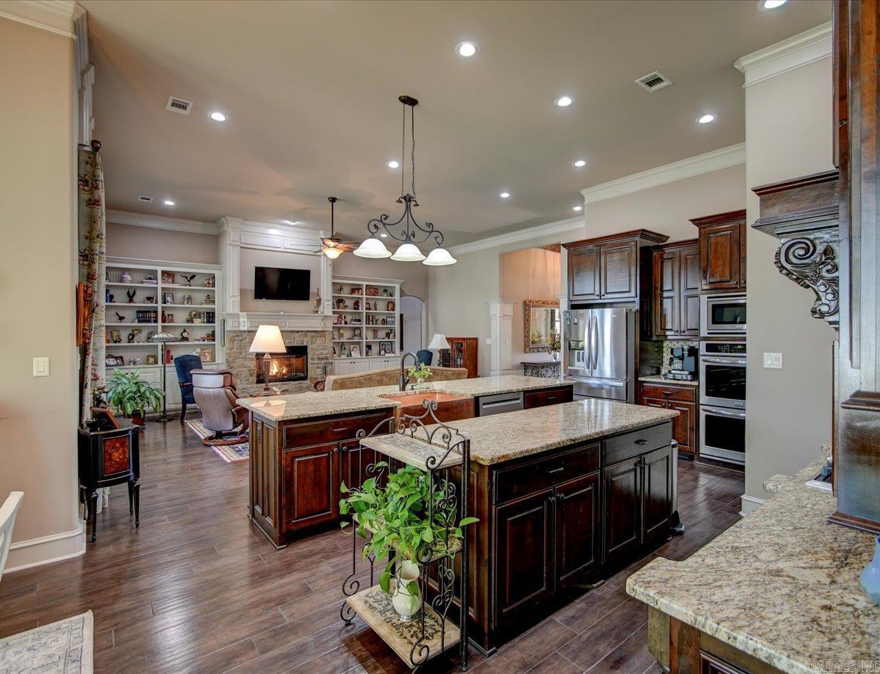 ARLINGTON PARK - Residential