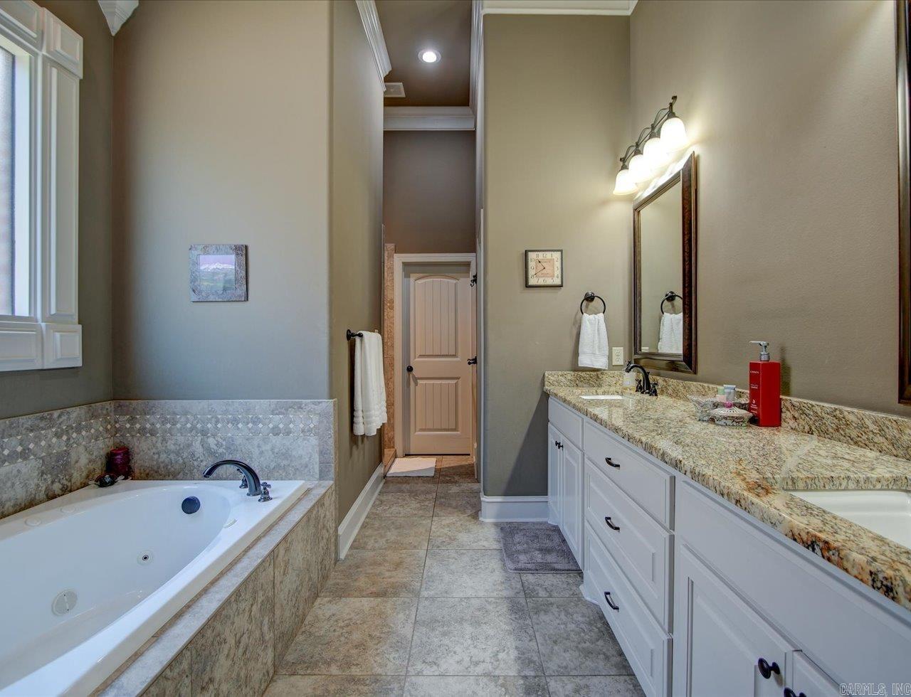 ARLINGTON PARK - Residential