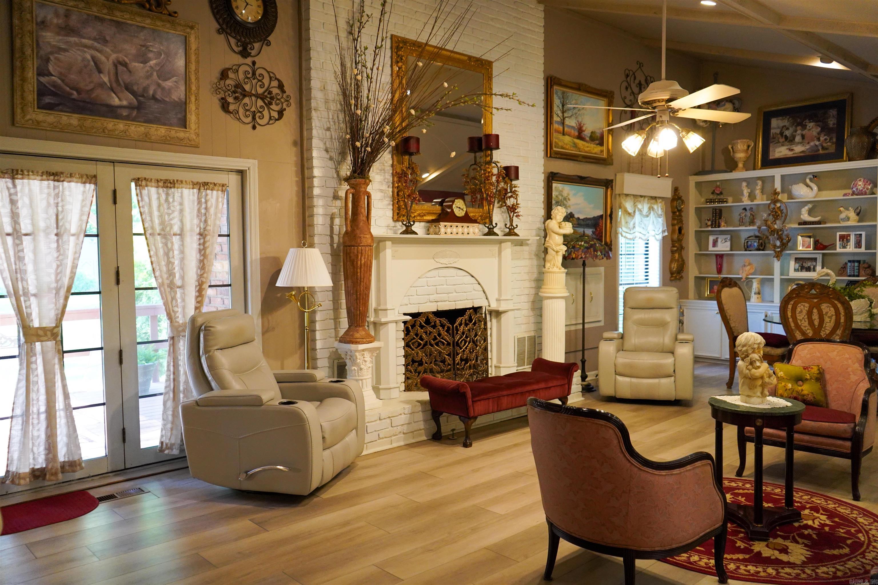 DAWN ESTATES - Residential