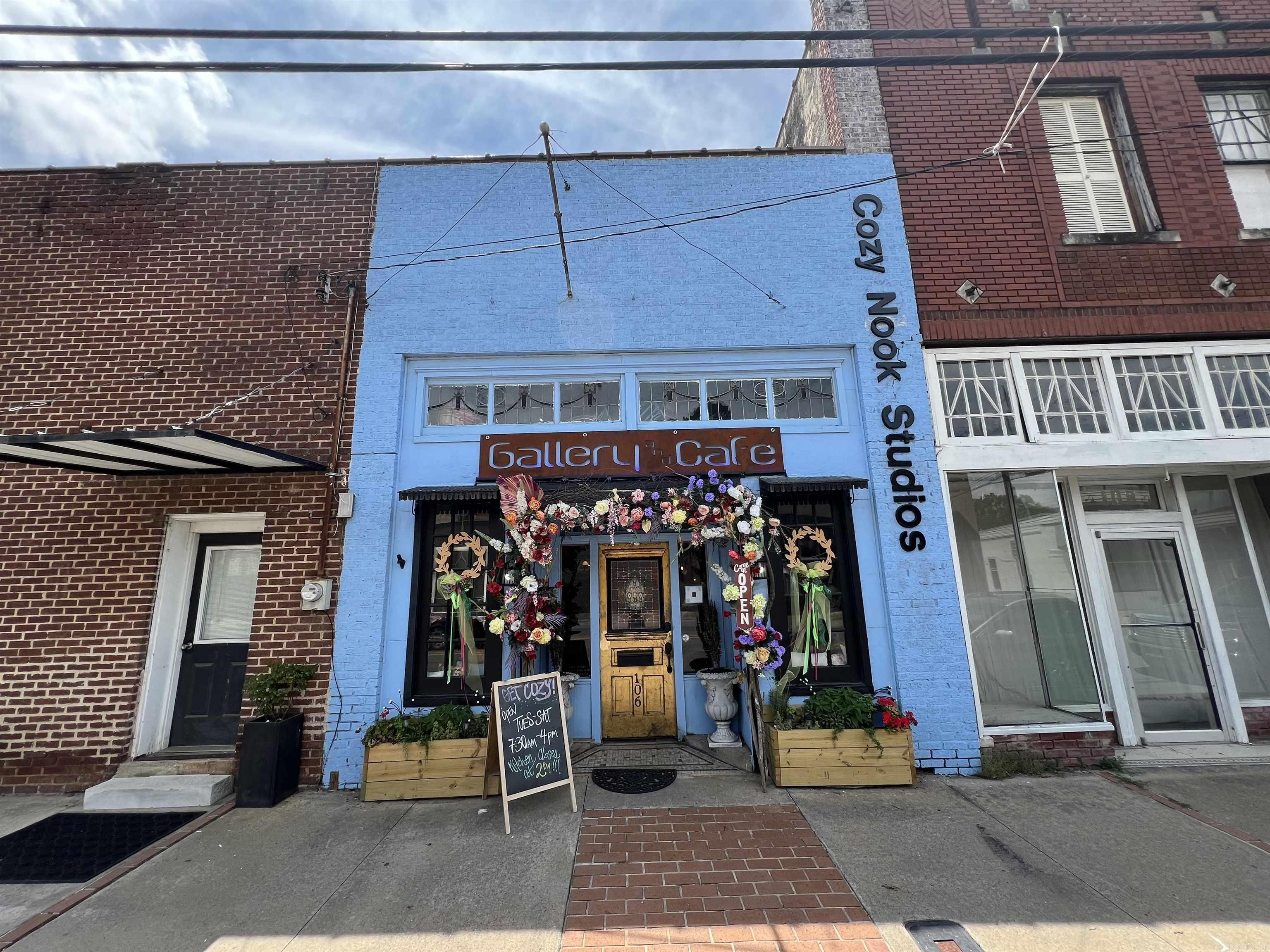 Rare opportunity to have a well-established turnkey restaurant and art studio/gallery with an impressive clientele. Known for its "farm to fork" meals and homemade desserts, this restaurant and art studio is established and ready for new ownership. Art classes for all ages, gift shop, takeout frozen meals, private rental, catering. This fun vibrant venue is well established and ready for new ownership. Lease options are available as well with a minimum of 6 months. Call listing agent for details.