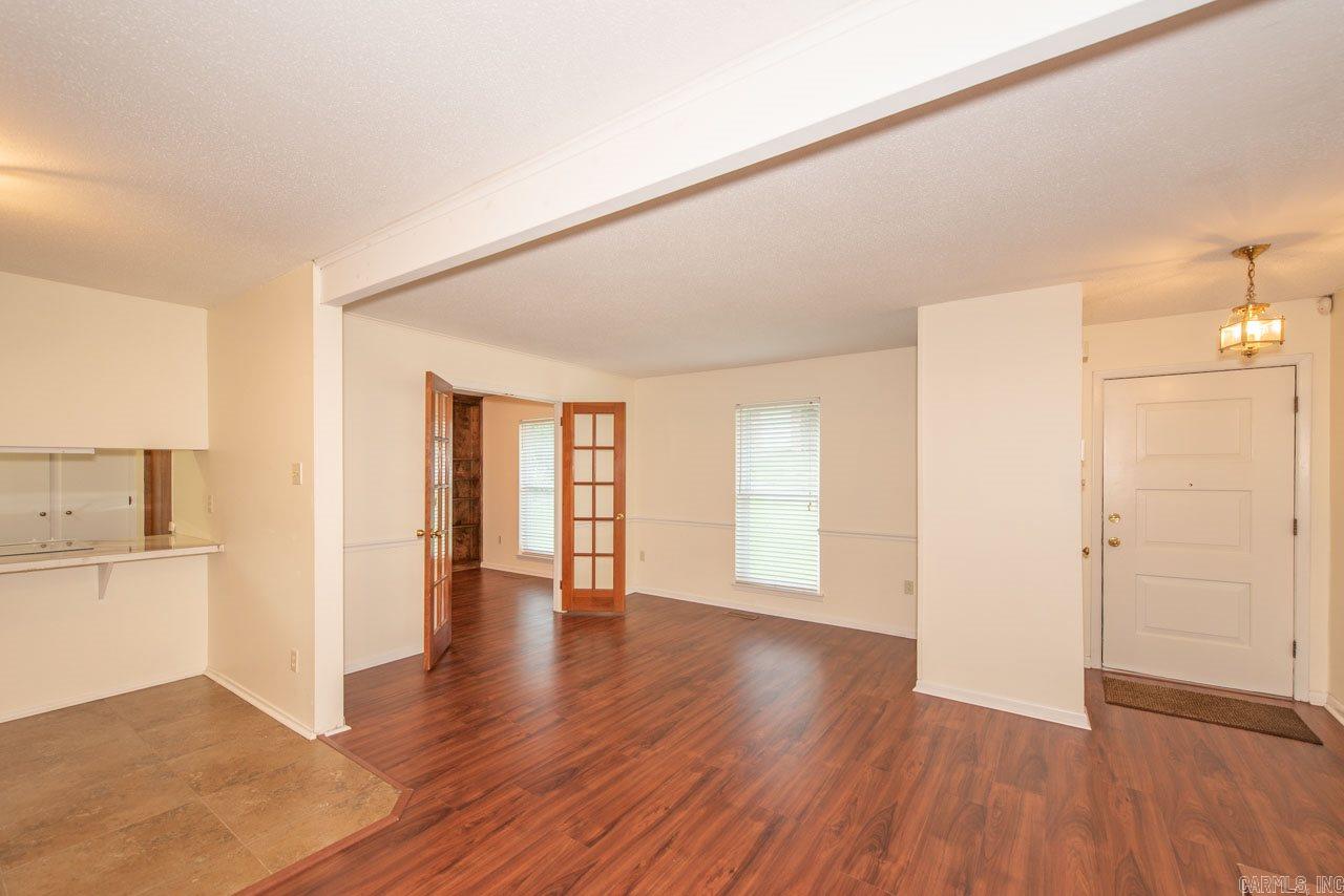 COUNTRY CLUB PARK - Residential