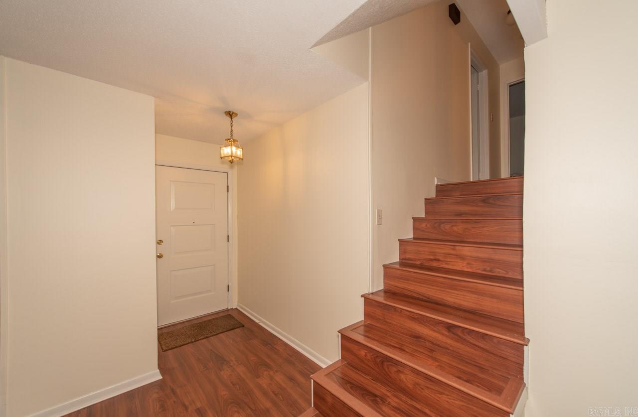 COUNTRY CLUB PARK - Residential