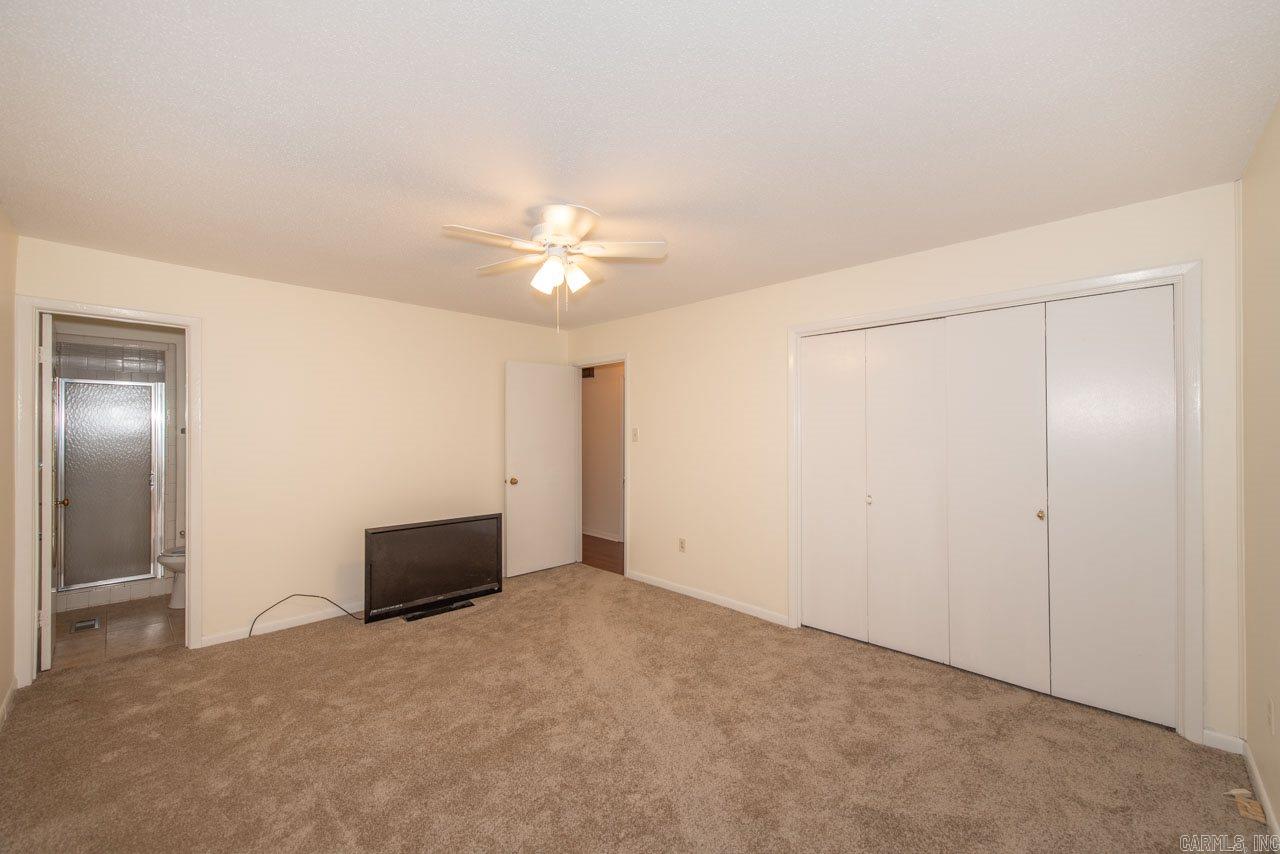 COUNTRY CLUB PARK - Residential