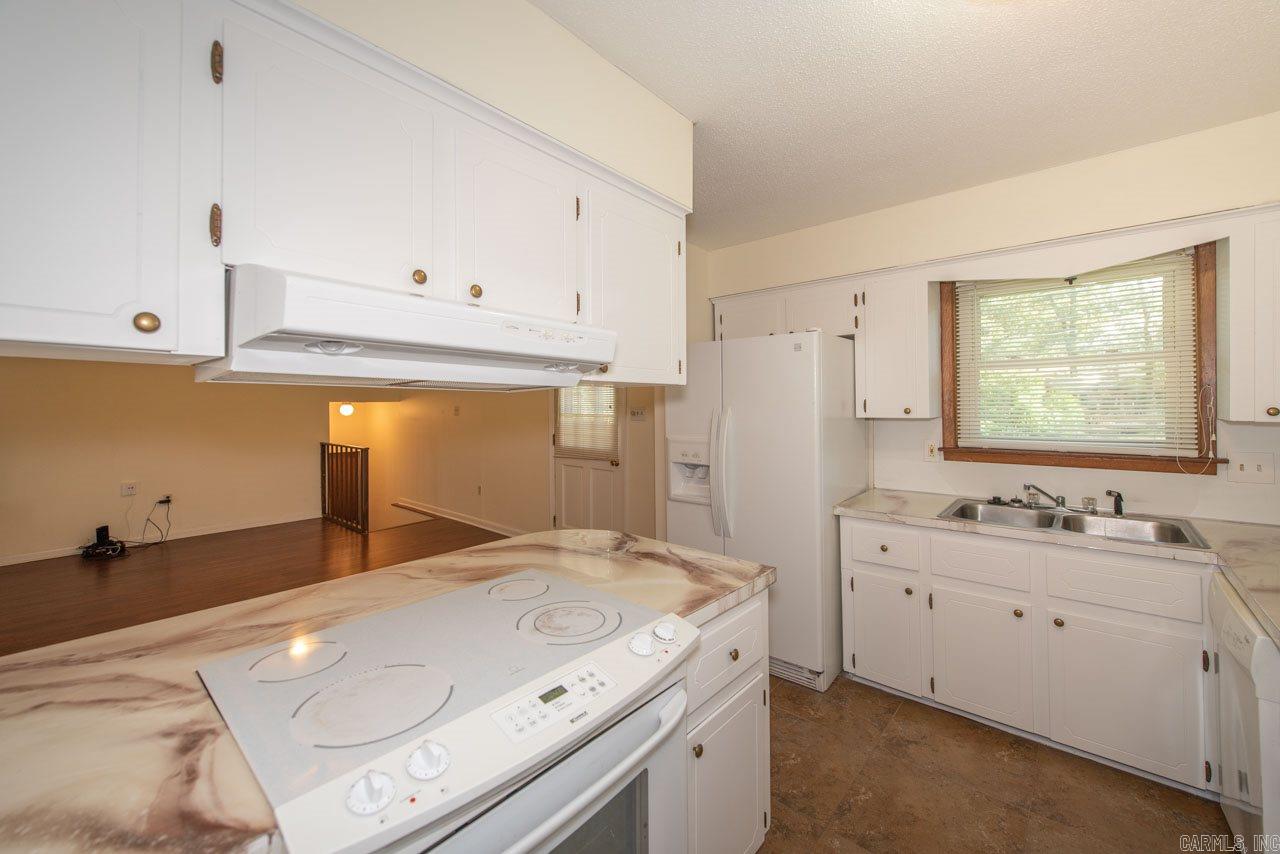 COUNTRY CLUB PARK - Residential