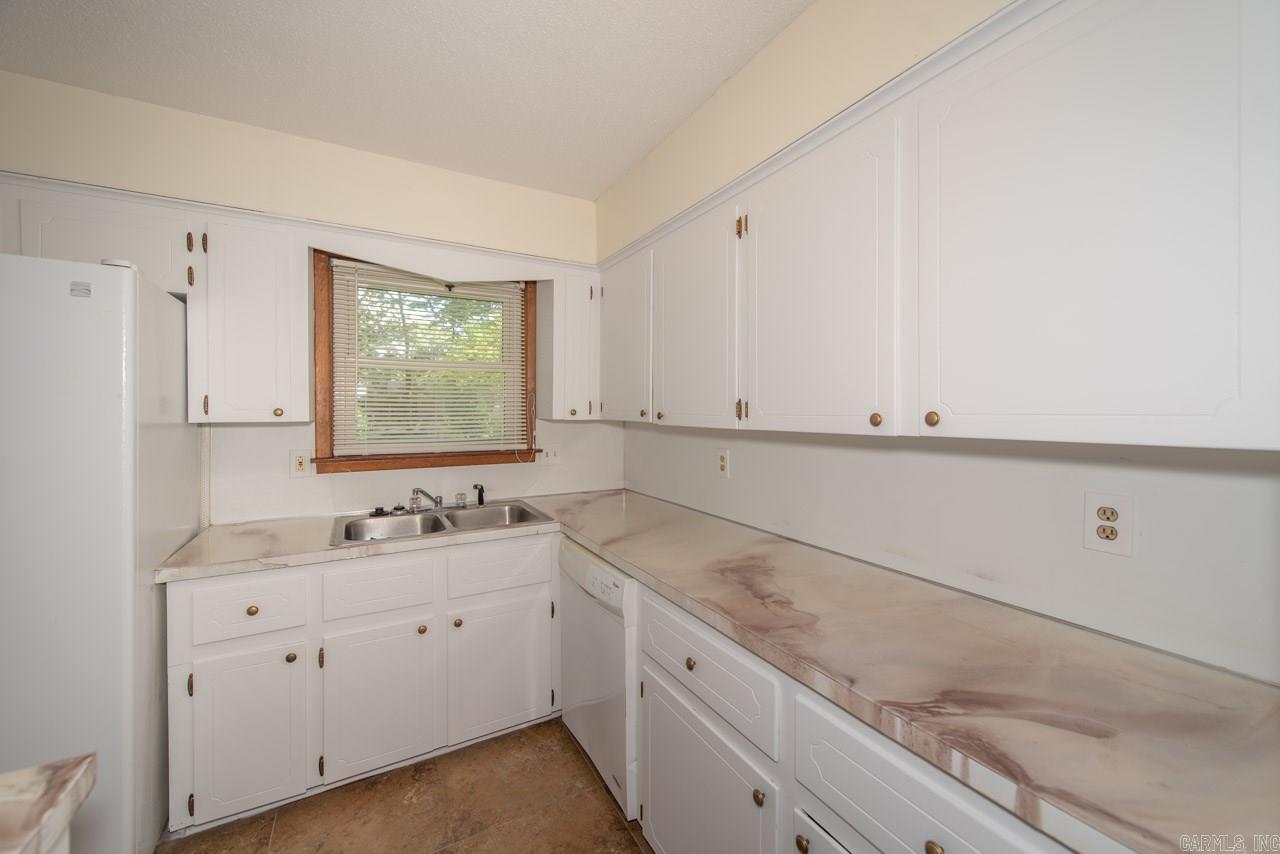 COUNTRY CLUB PARK - Residential