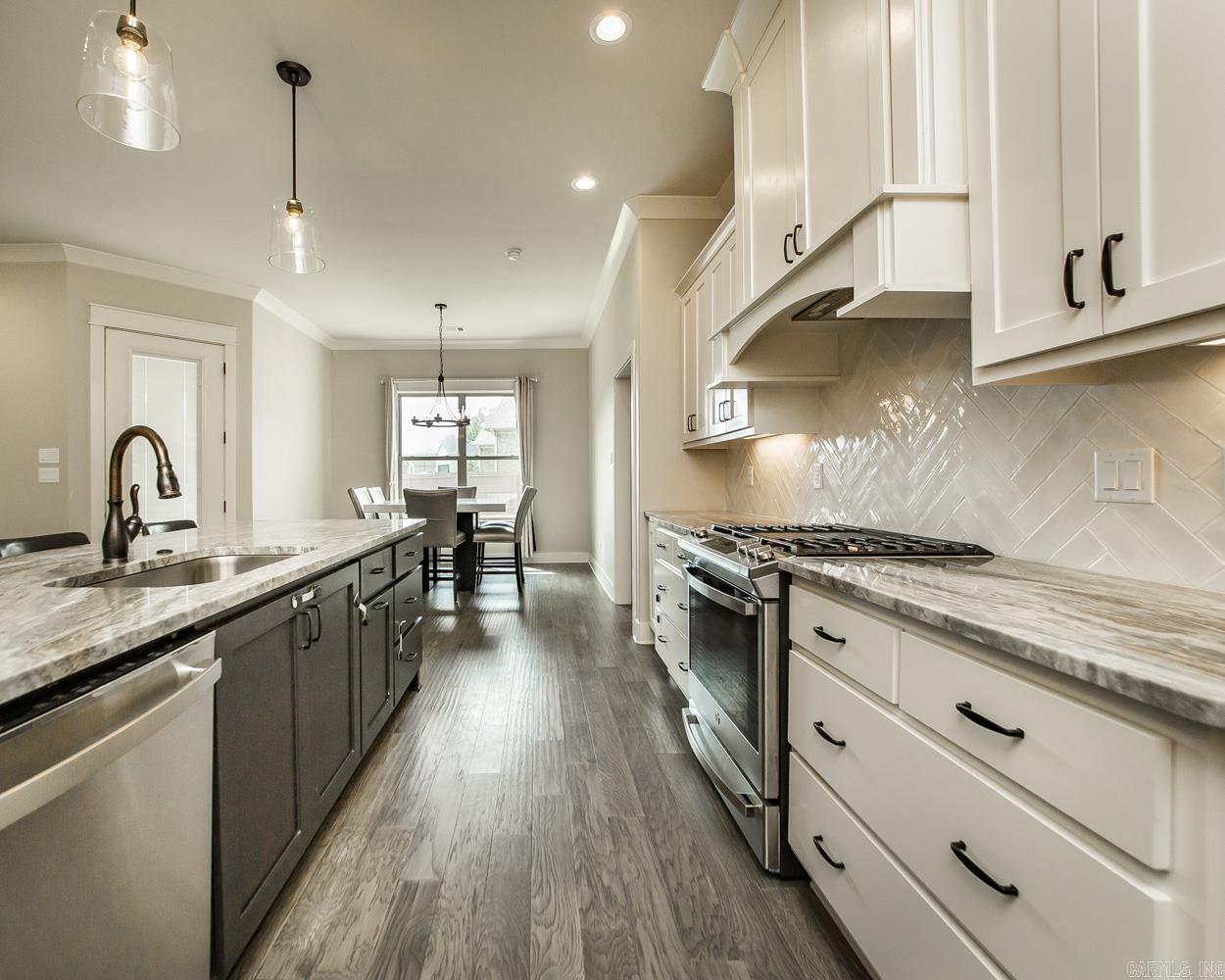 MILLERS GLENN - Residential