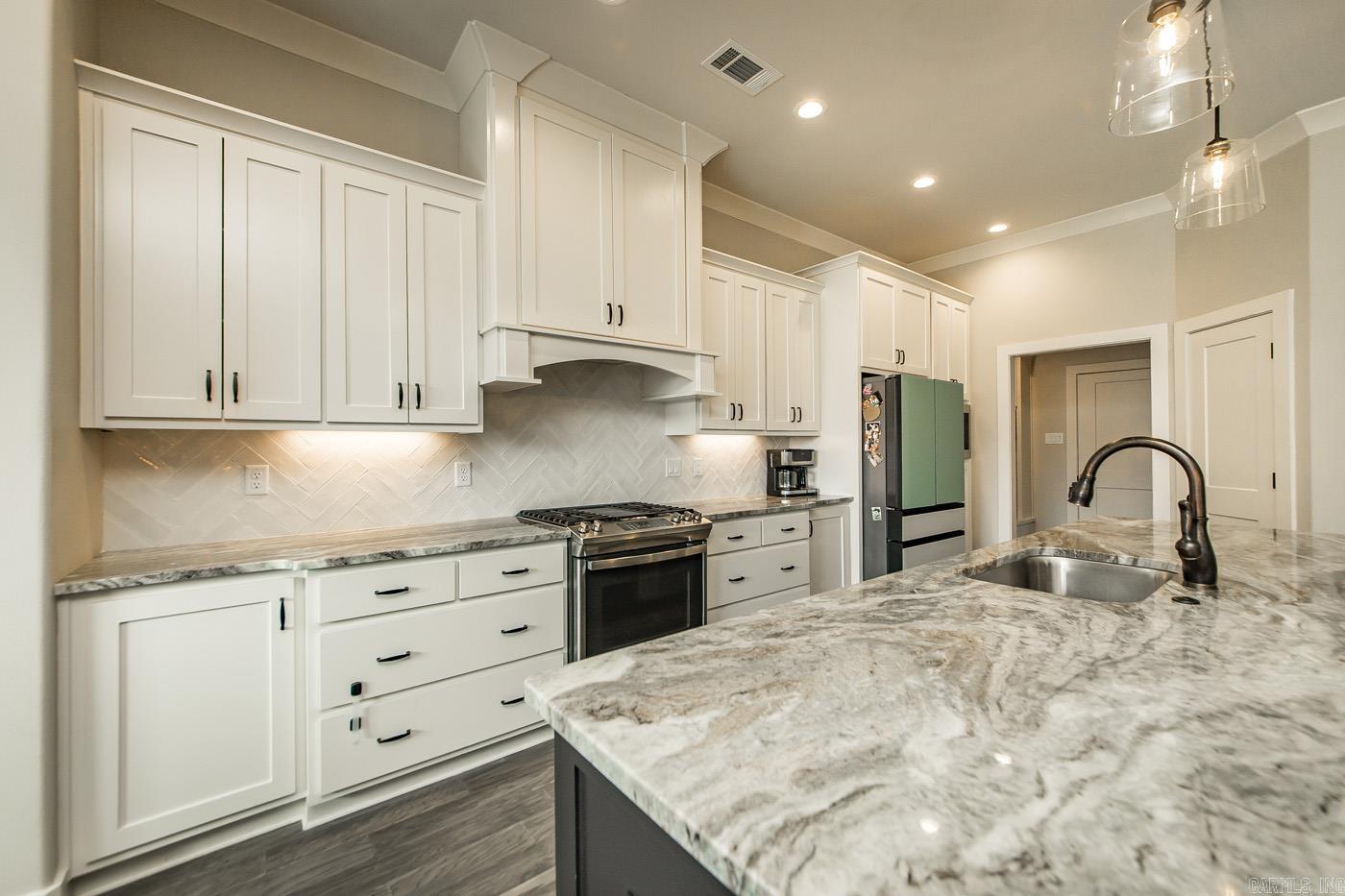 MILLERS GLENN - Residential