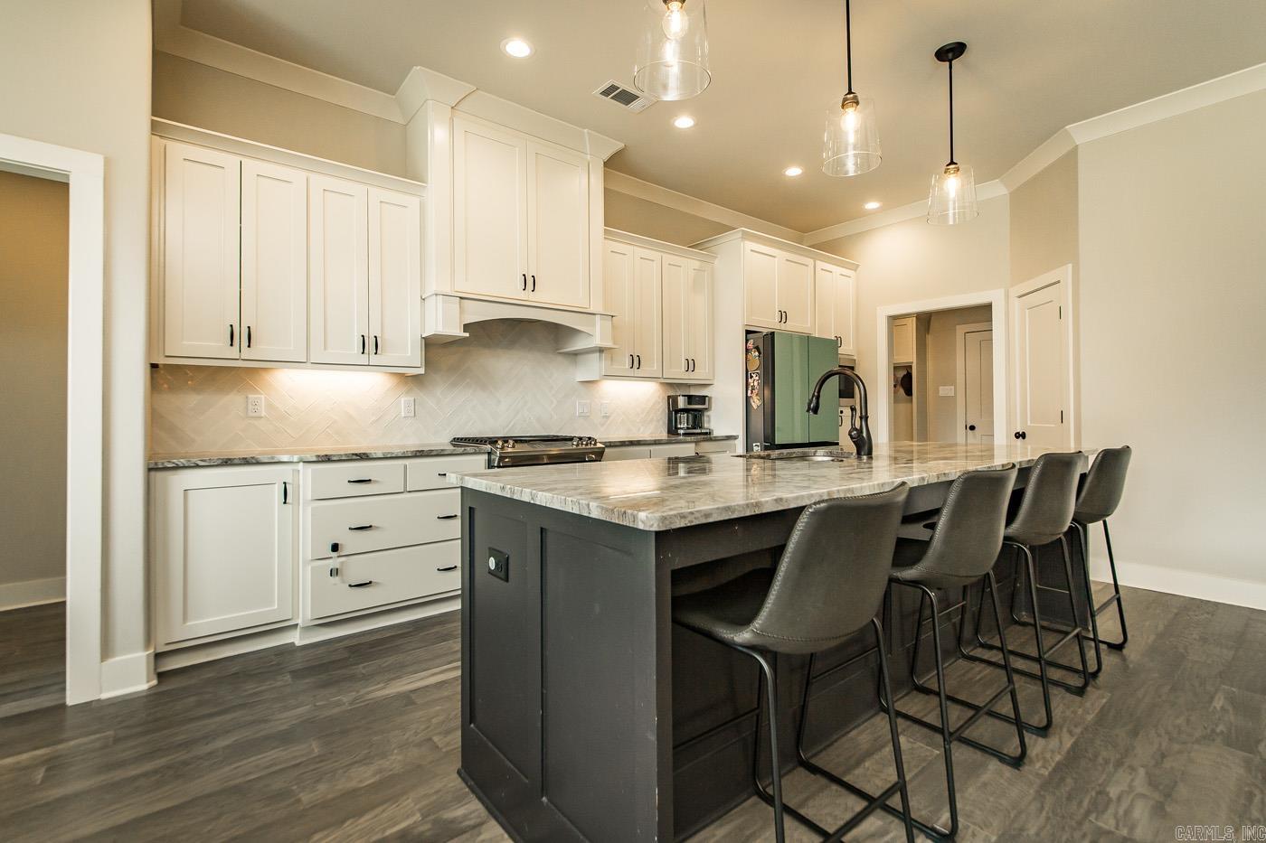 MILLERS GLENN - Residential