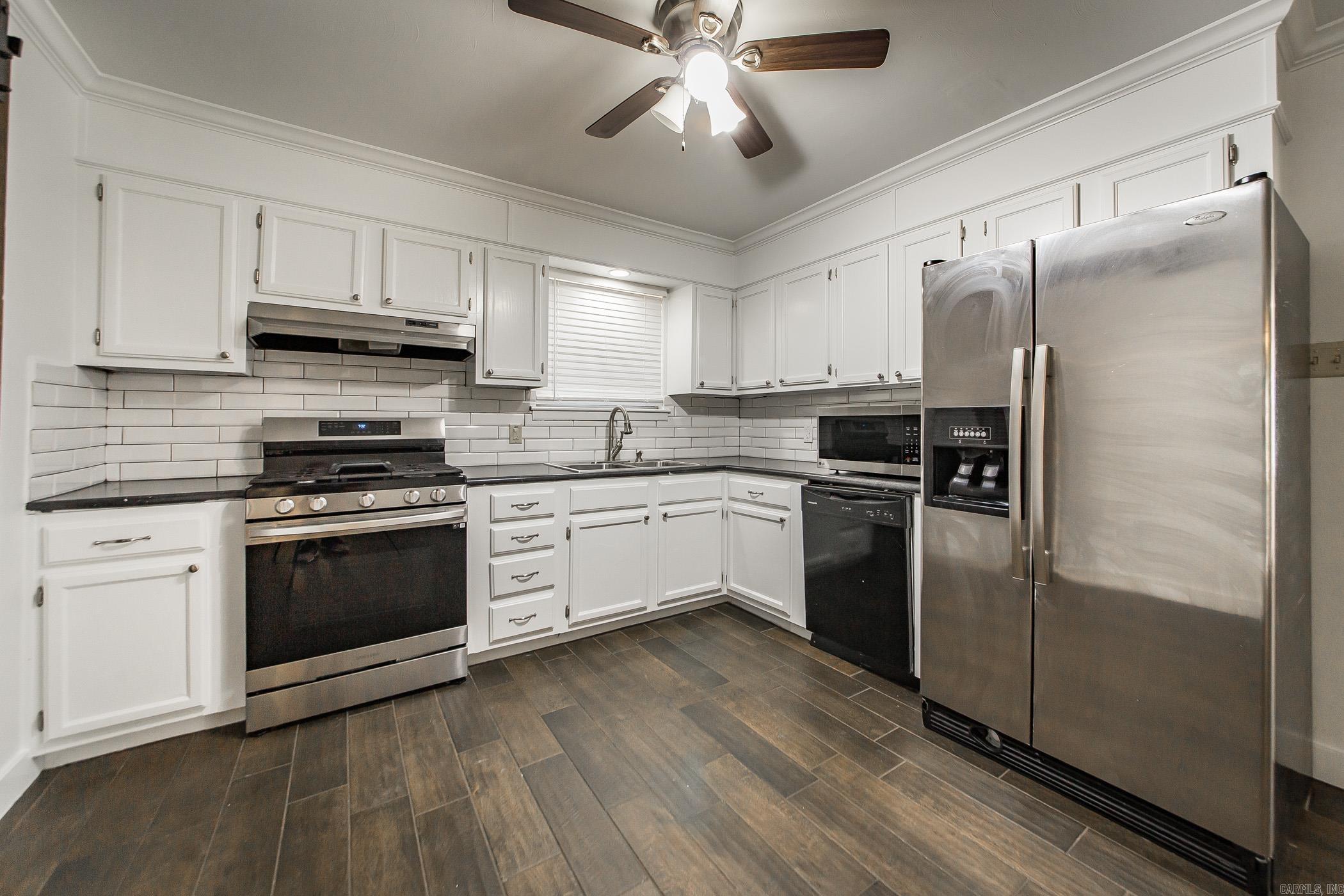 OAKHURST - Residential