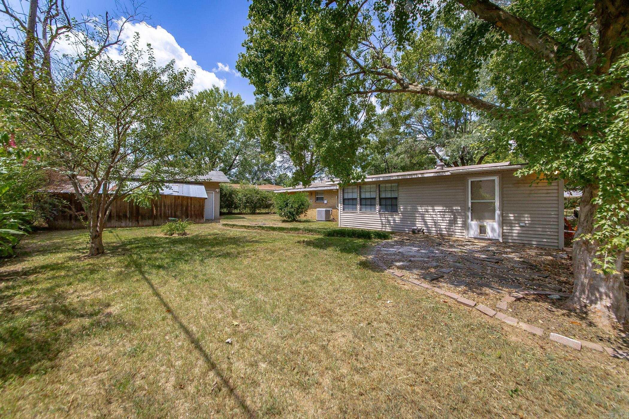 OAKHURST - Residential