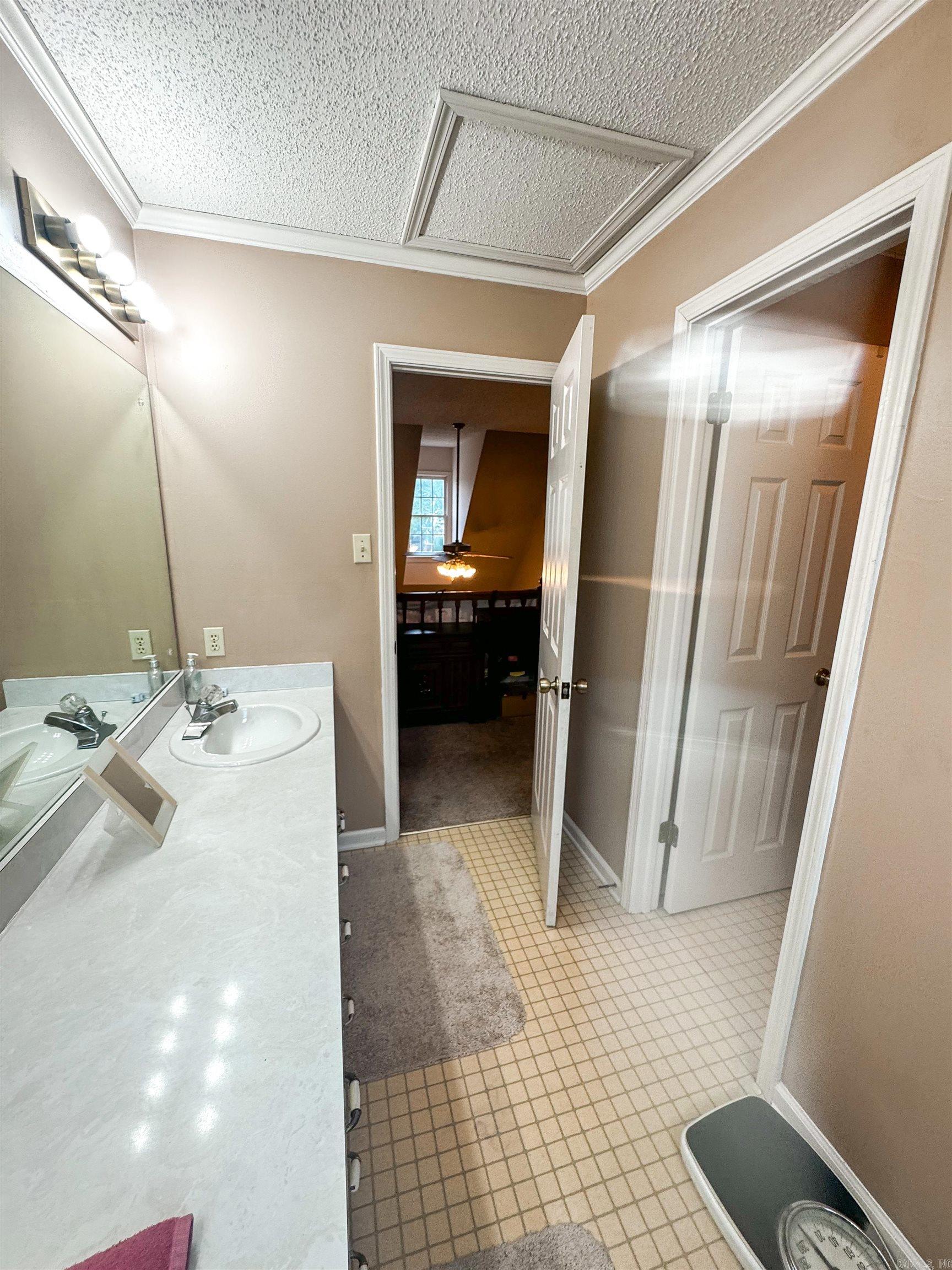 River Oakes Estates - Residential