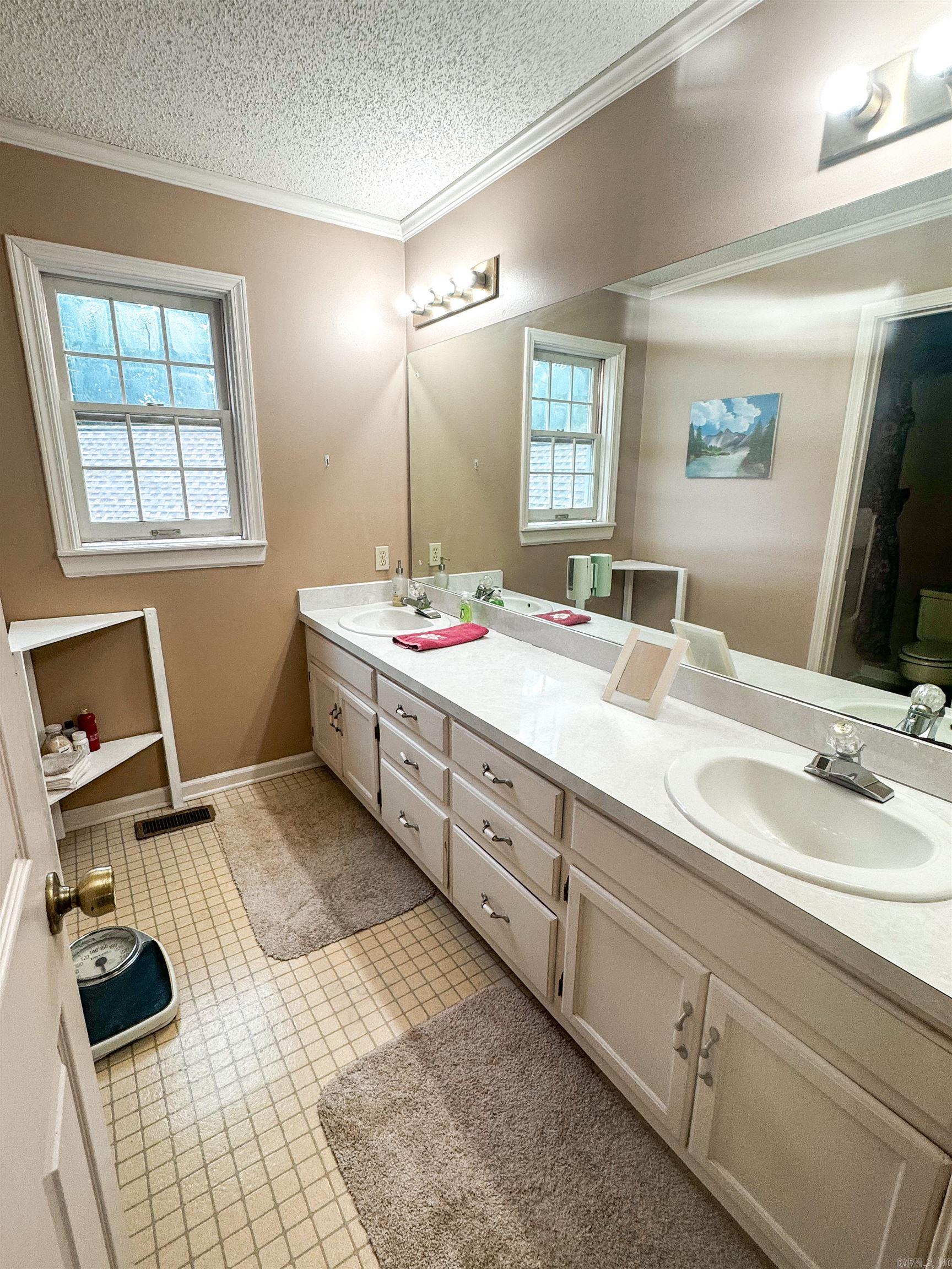 River Oakes Estates - Residential