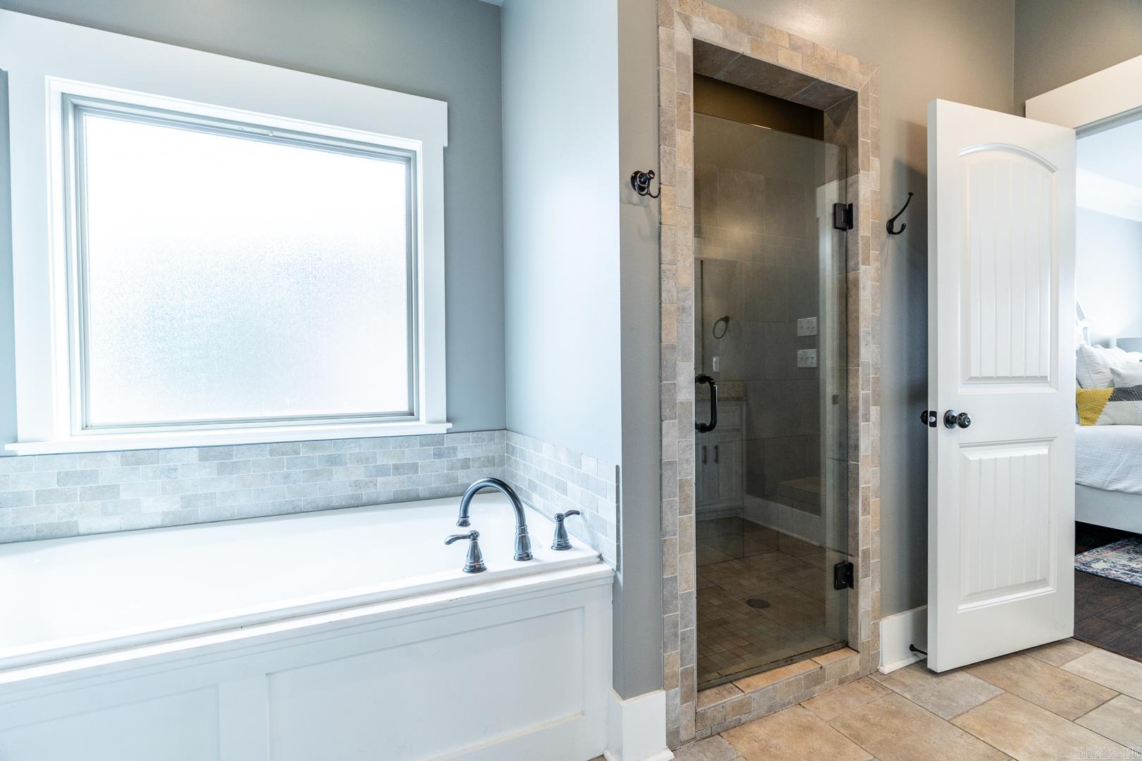 WEATHERSTONE - Residential