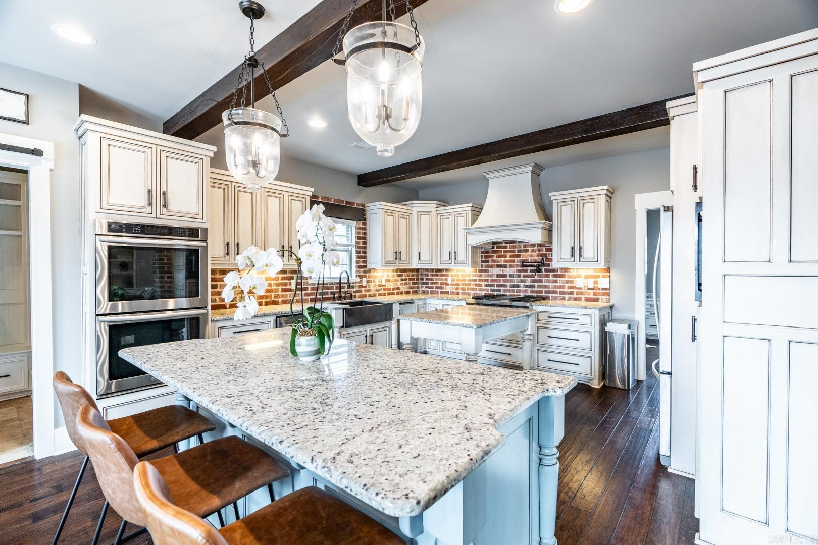 WEATHERSTONE - Residential