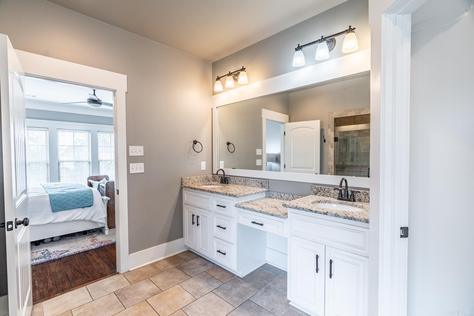 WEATHERSTONE - Residential