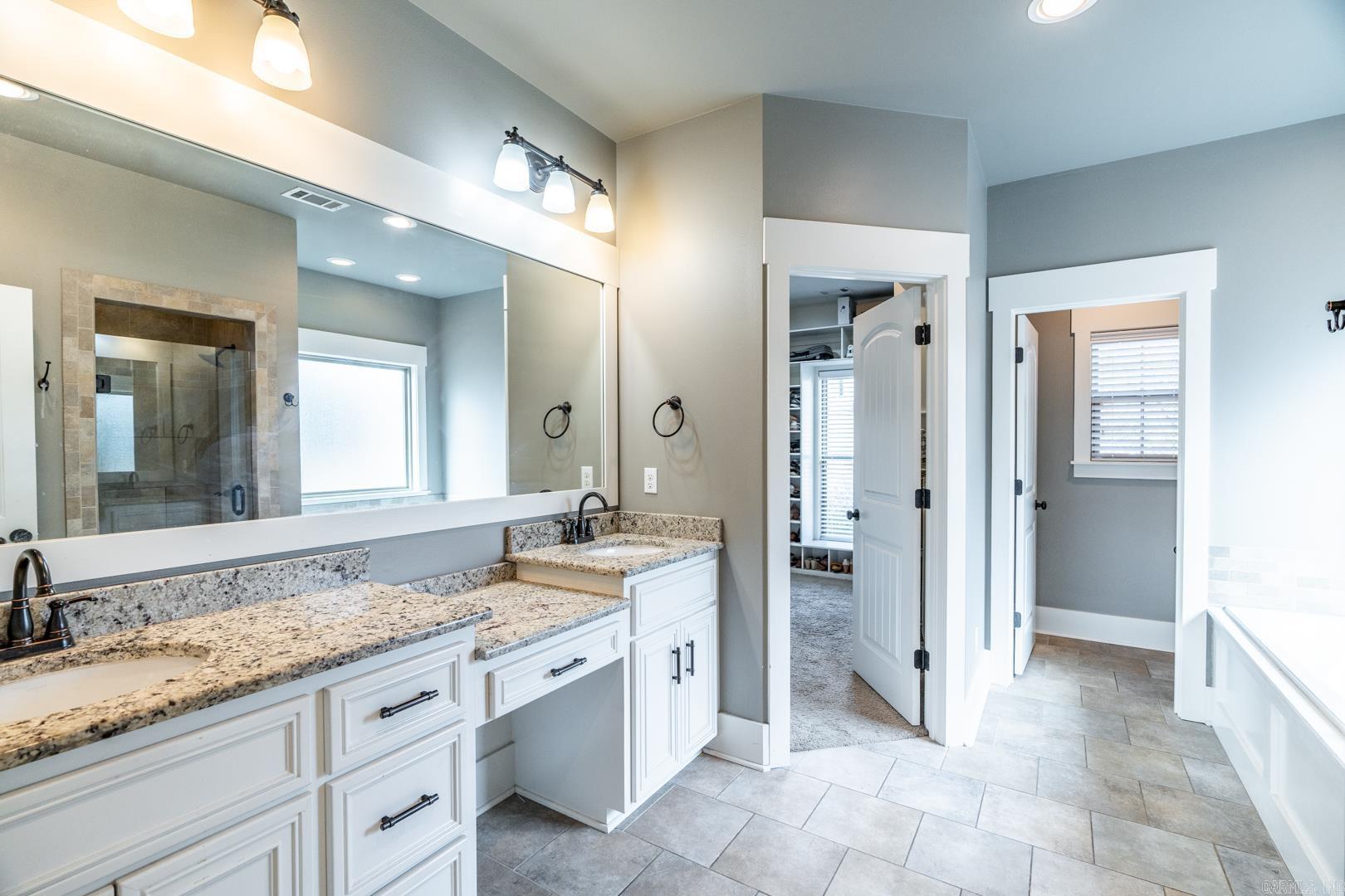 WEATHERSTONE - Residential