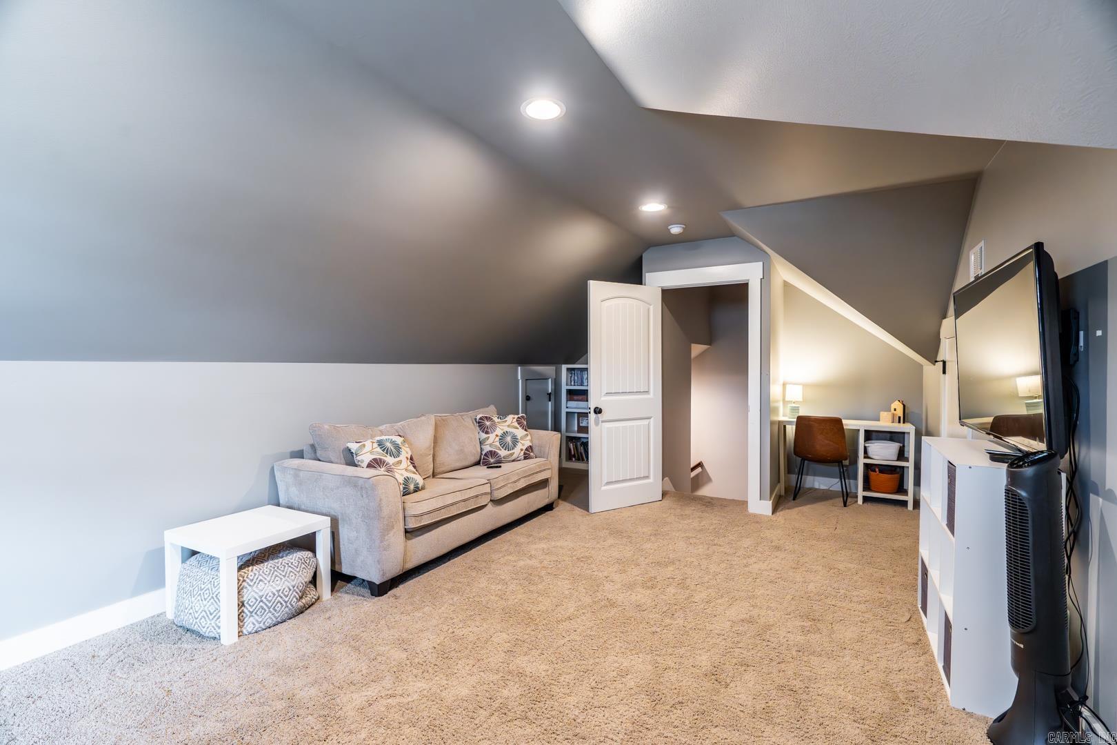 WEATHERSTONE - Residential