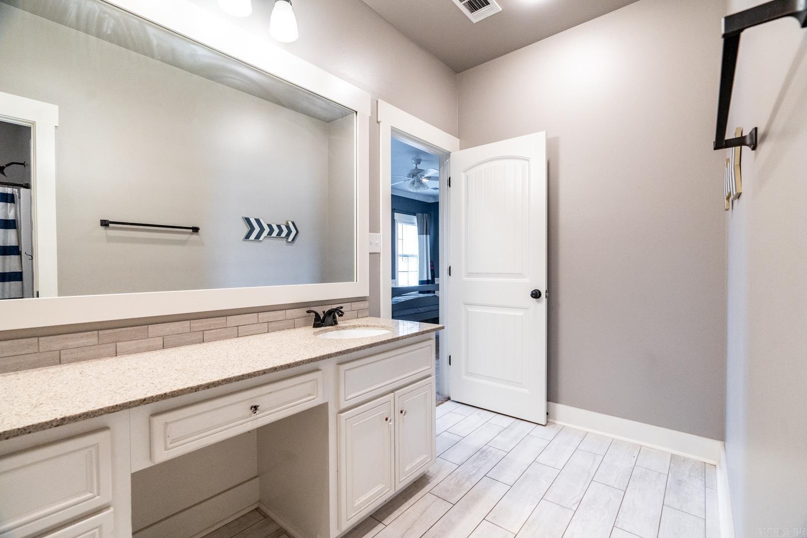 WEATHERSTONE - Residential